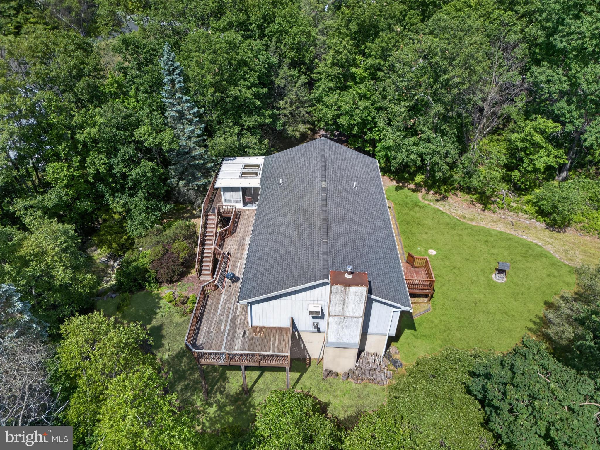 434 SCENIC DRIVE