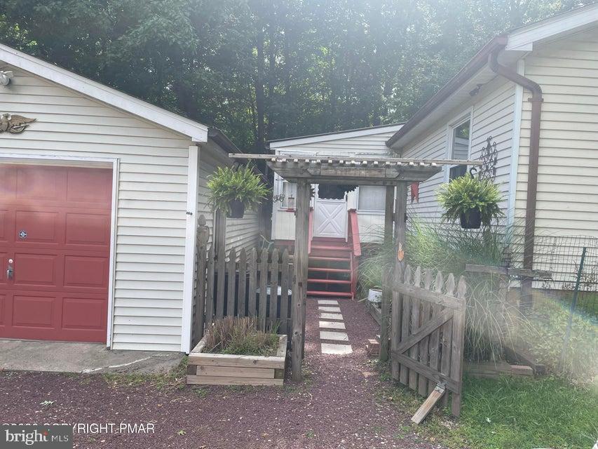 248 TENAWA ROAD