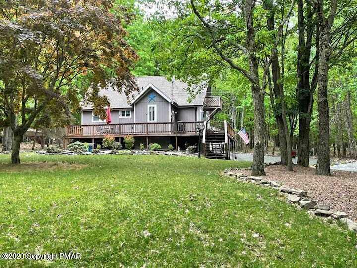 110 Winding Way