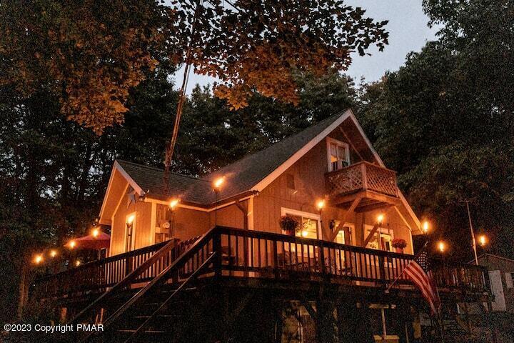 110 Winding Way