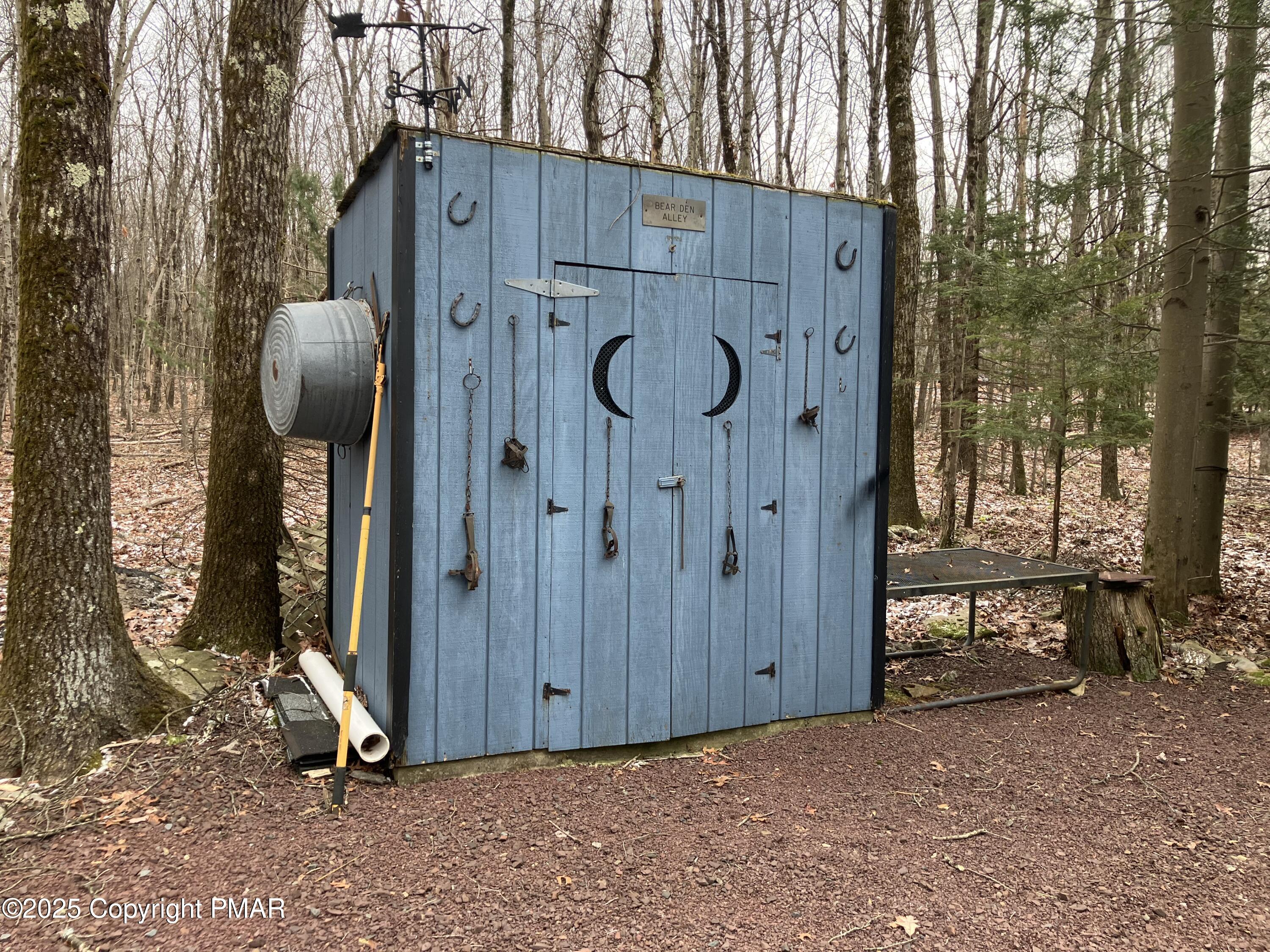 100 Tamarack Terrace