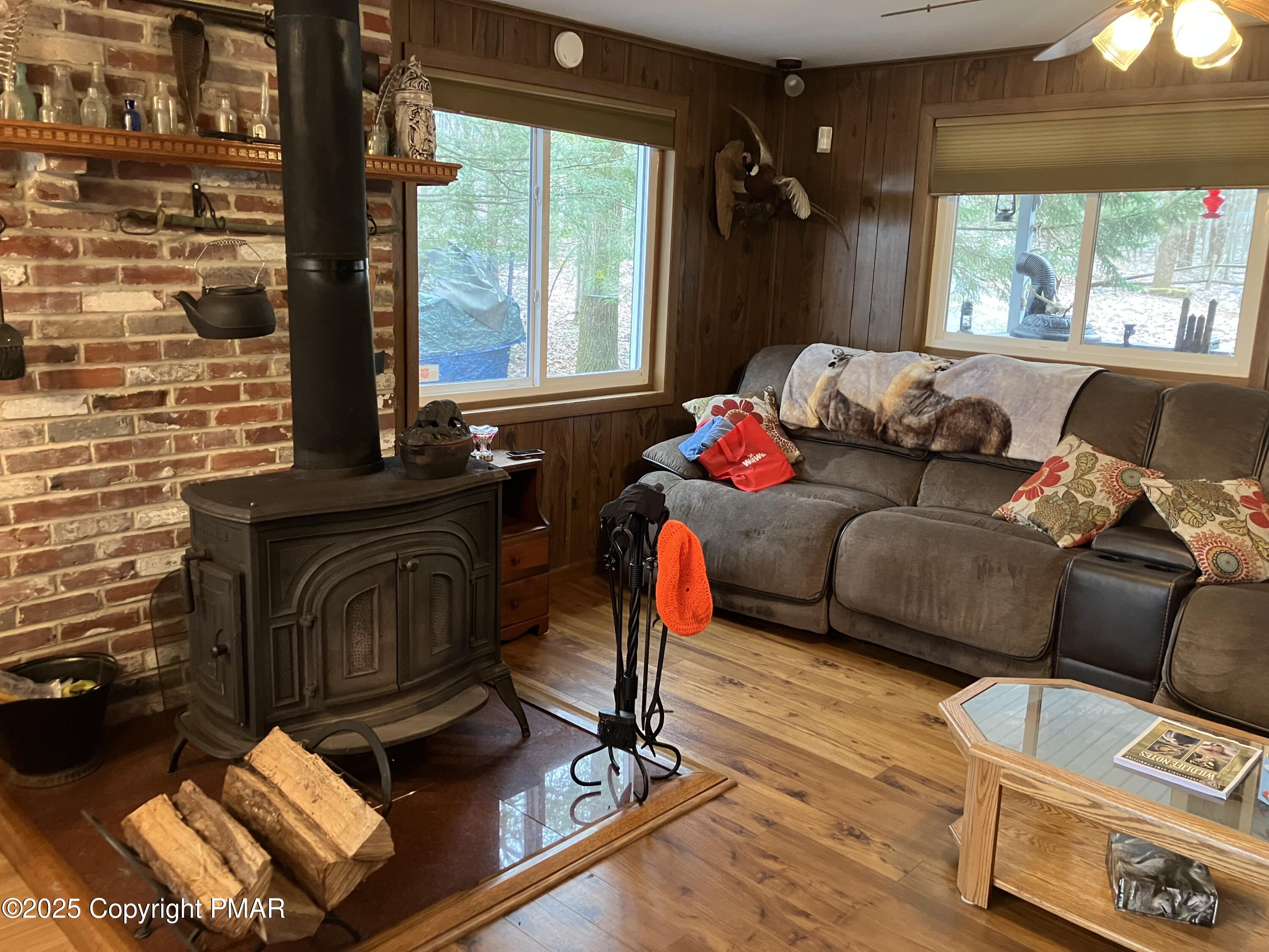 100 Tamarack Terrace