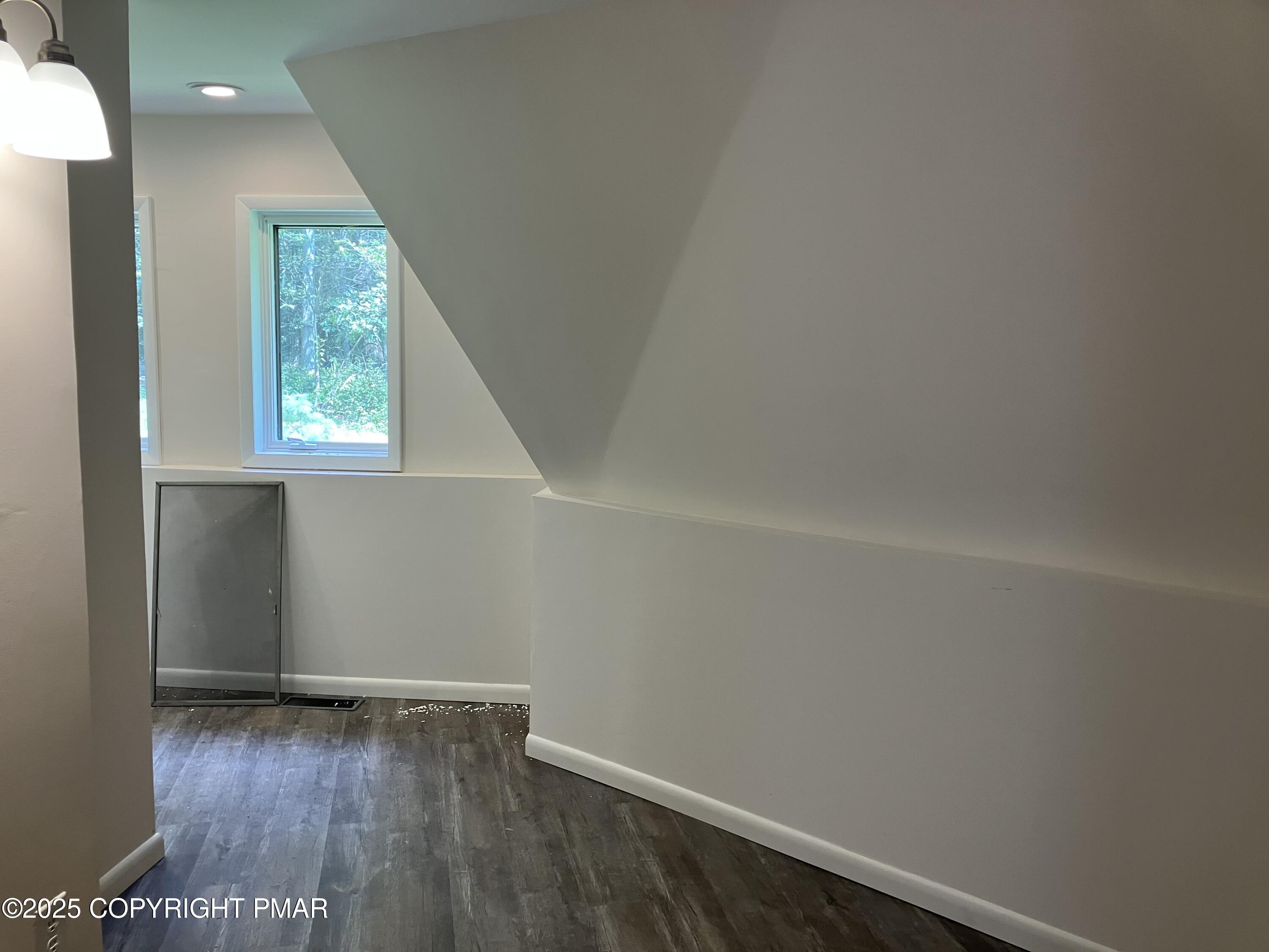 2137 James Way