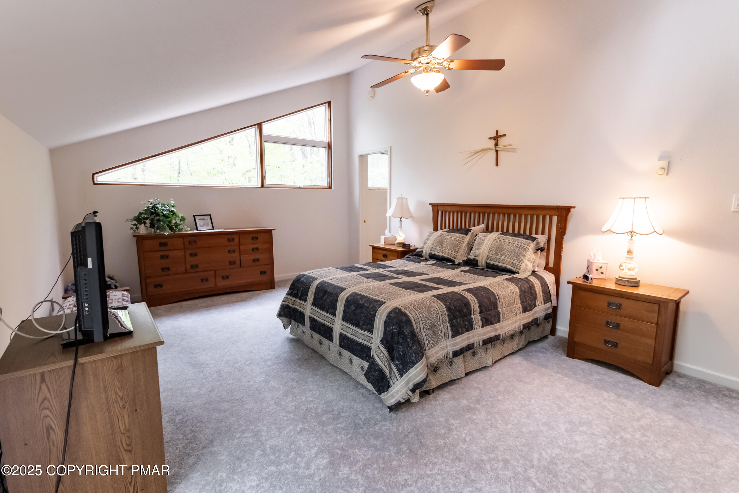 20 Horseshoe Drive
