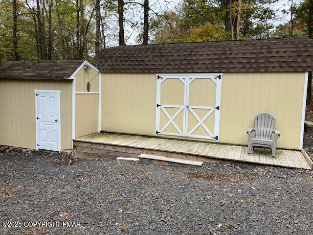 6 Iroquois Road
