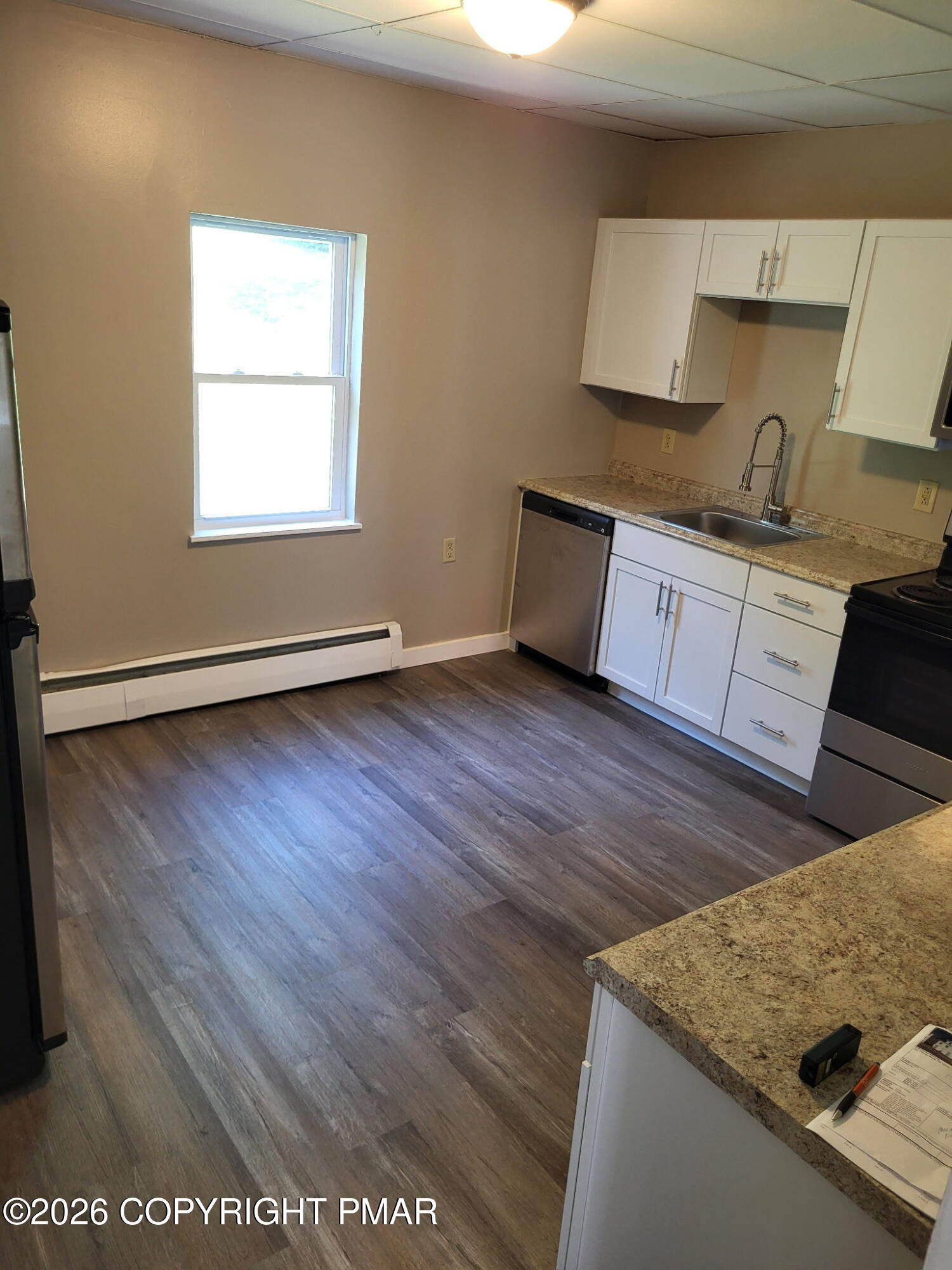 418 Center Avenue