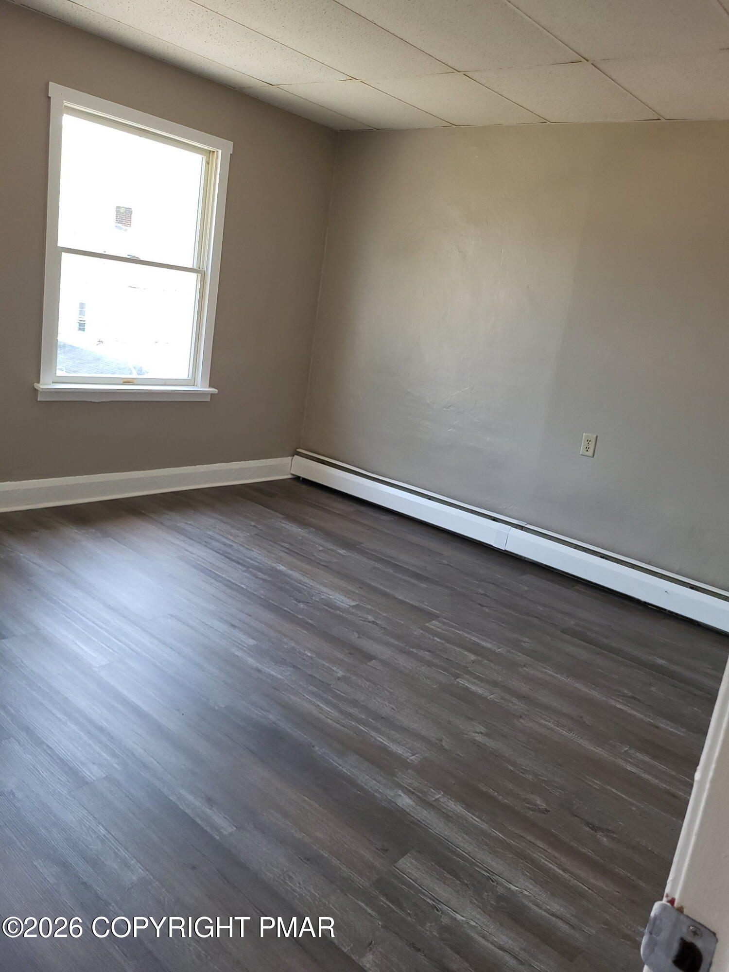 418 Center Avenue