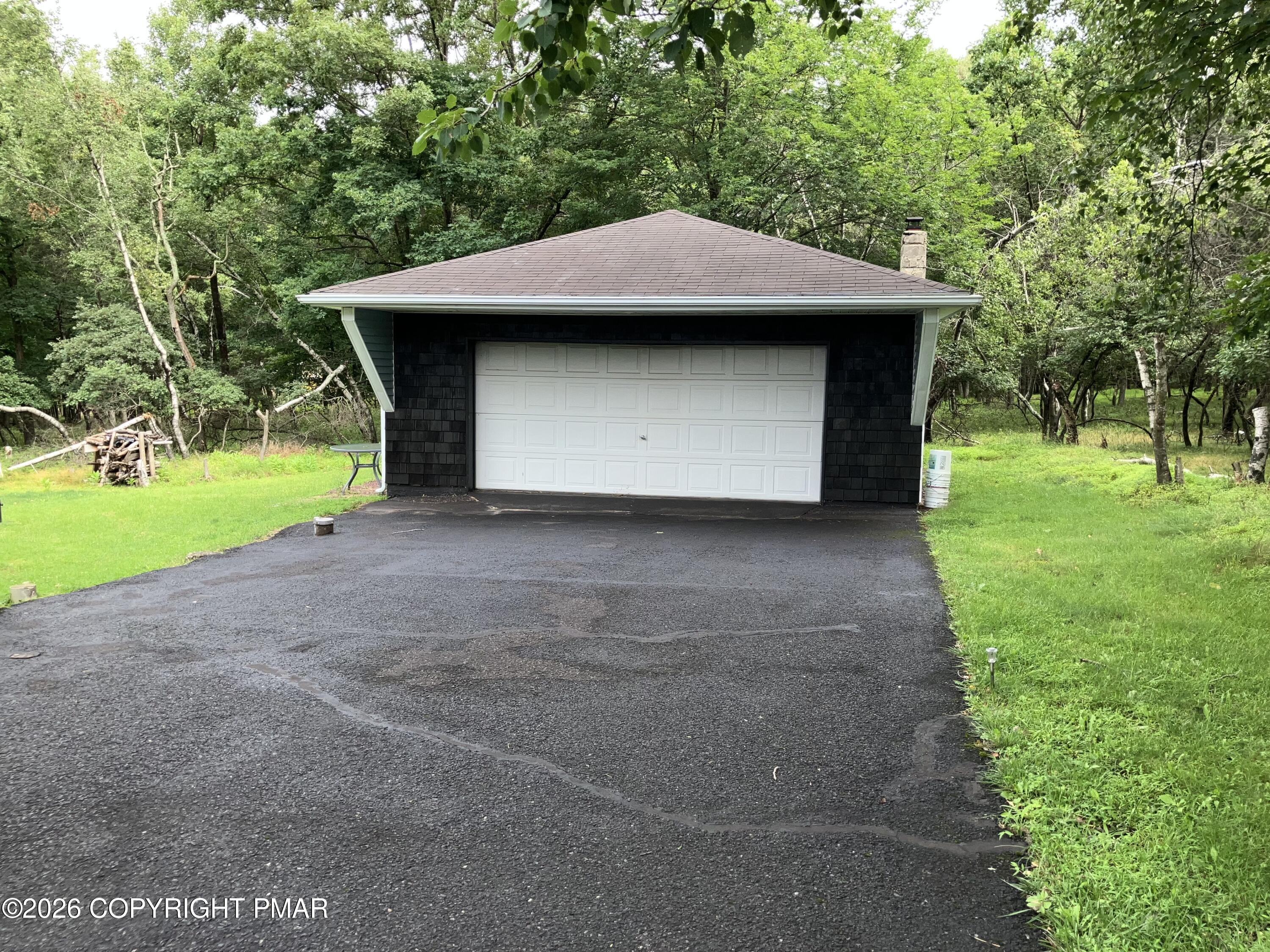 181 Winding Way