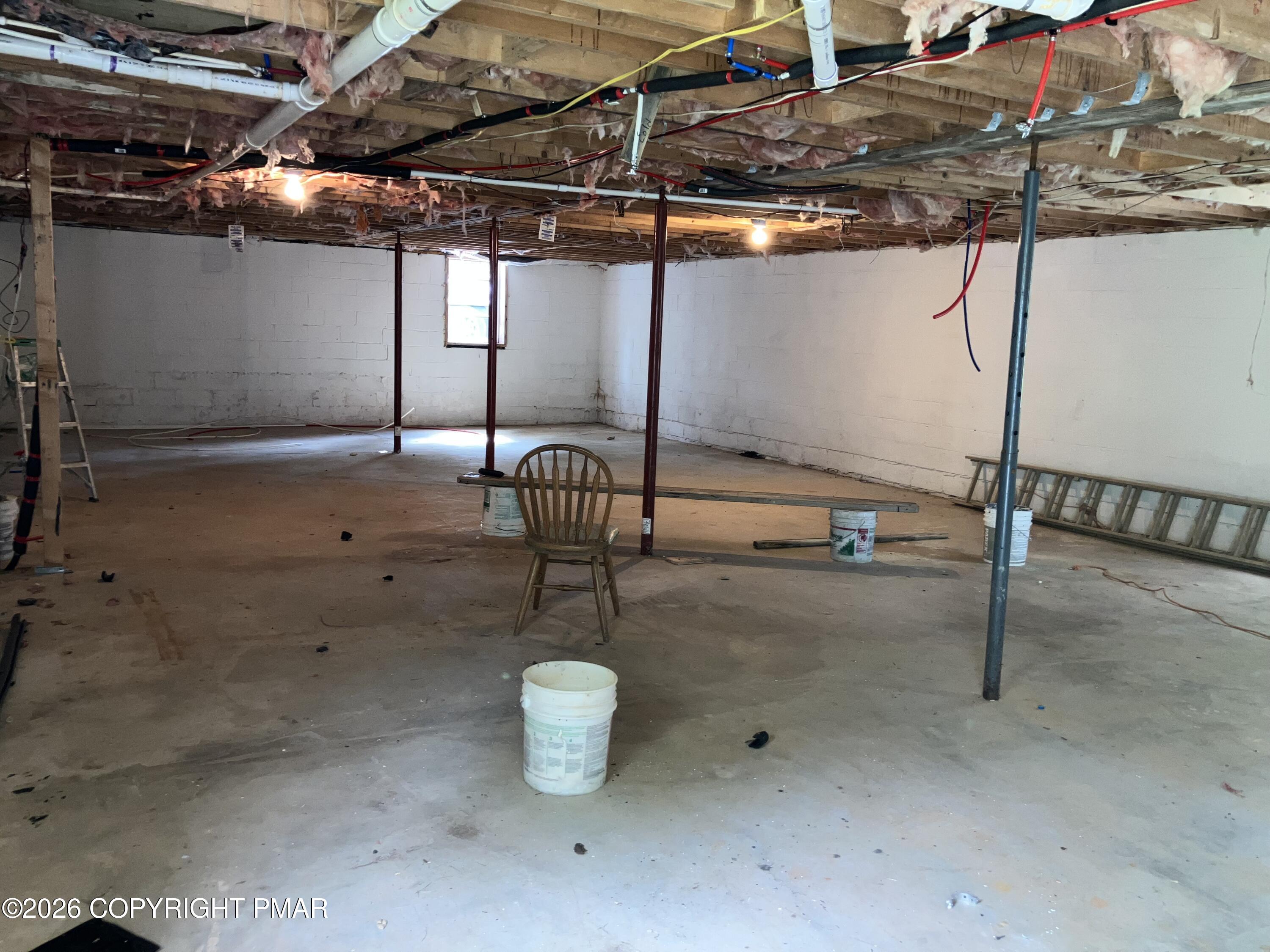 181 Winding Way