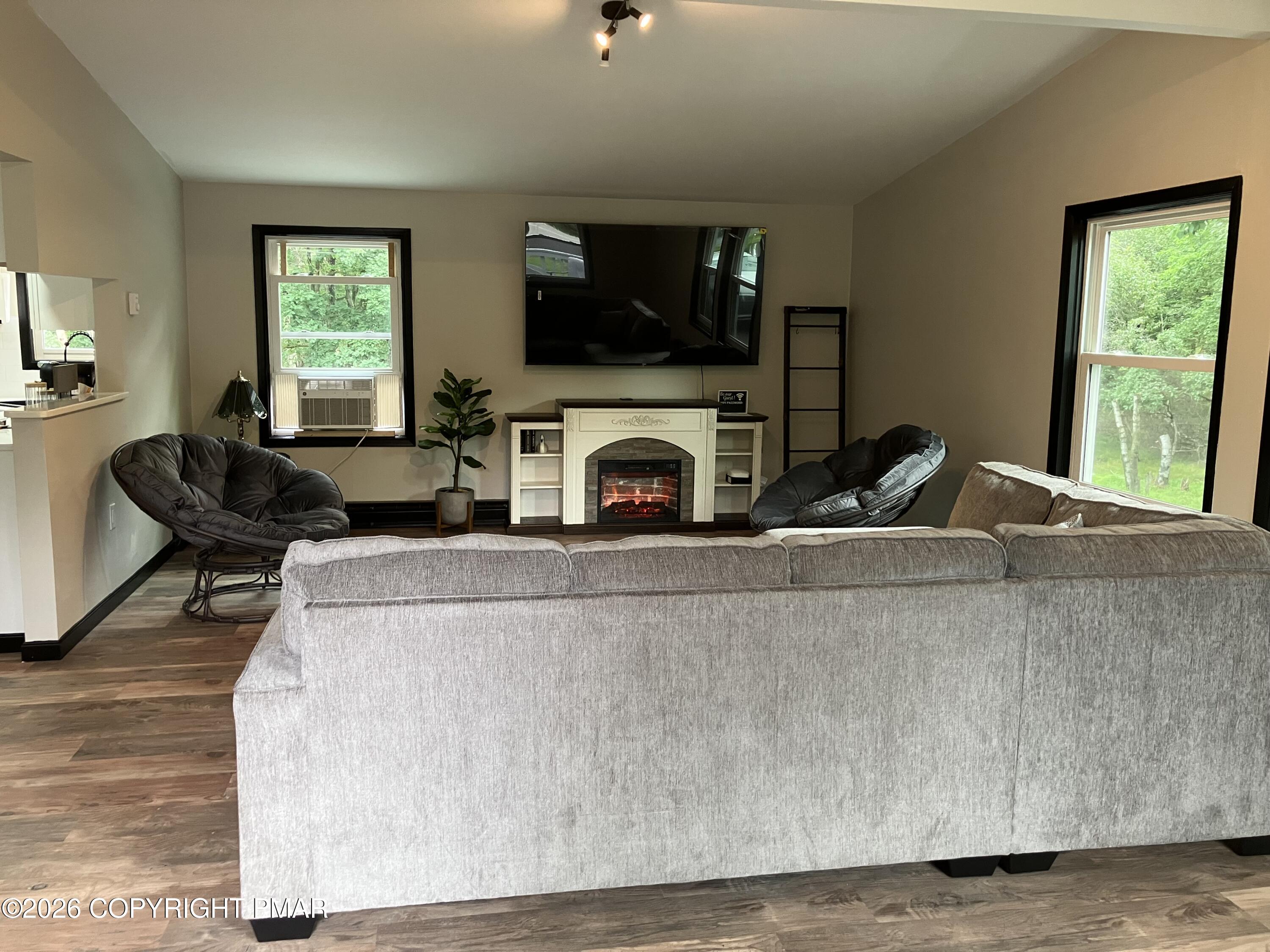 181 Winding Way