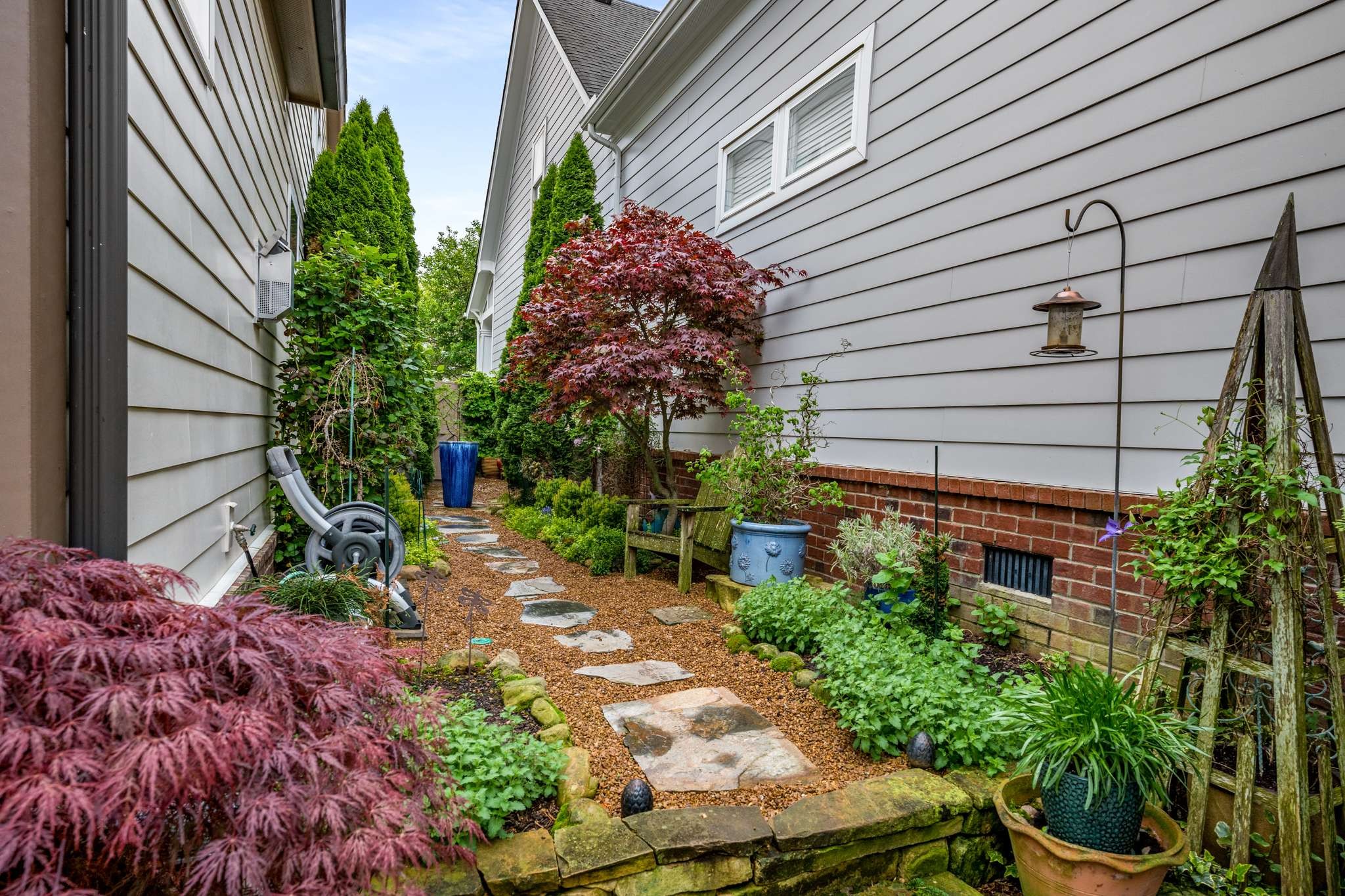 1311 Eliot Rd