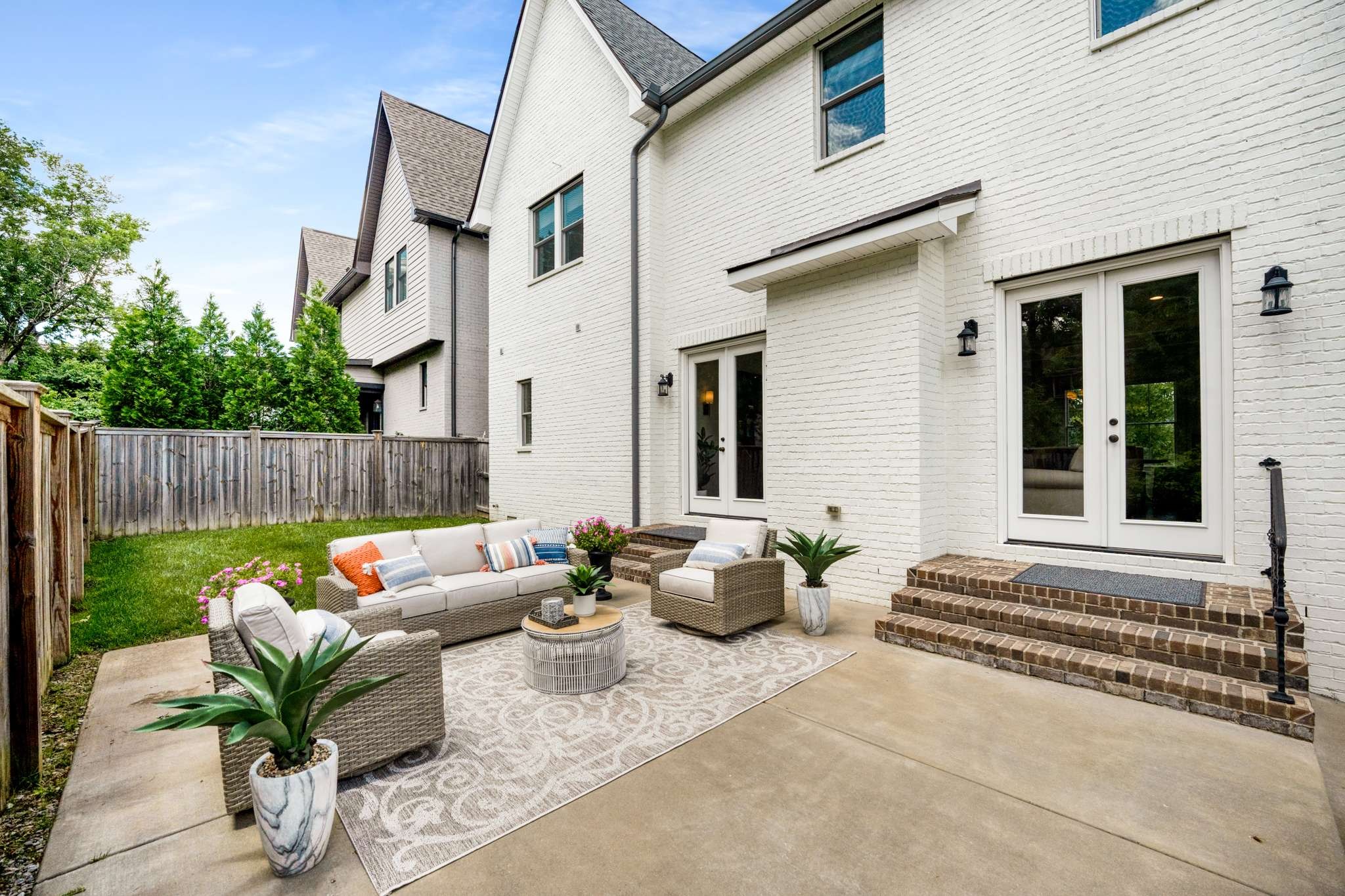 1917 Castleman Dr