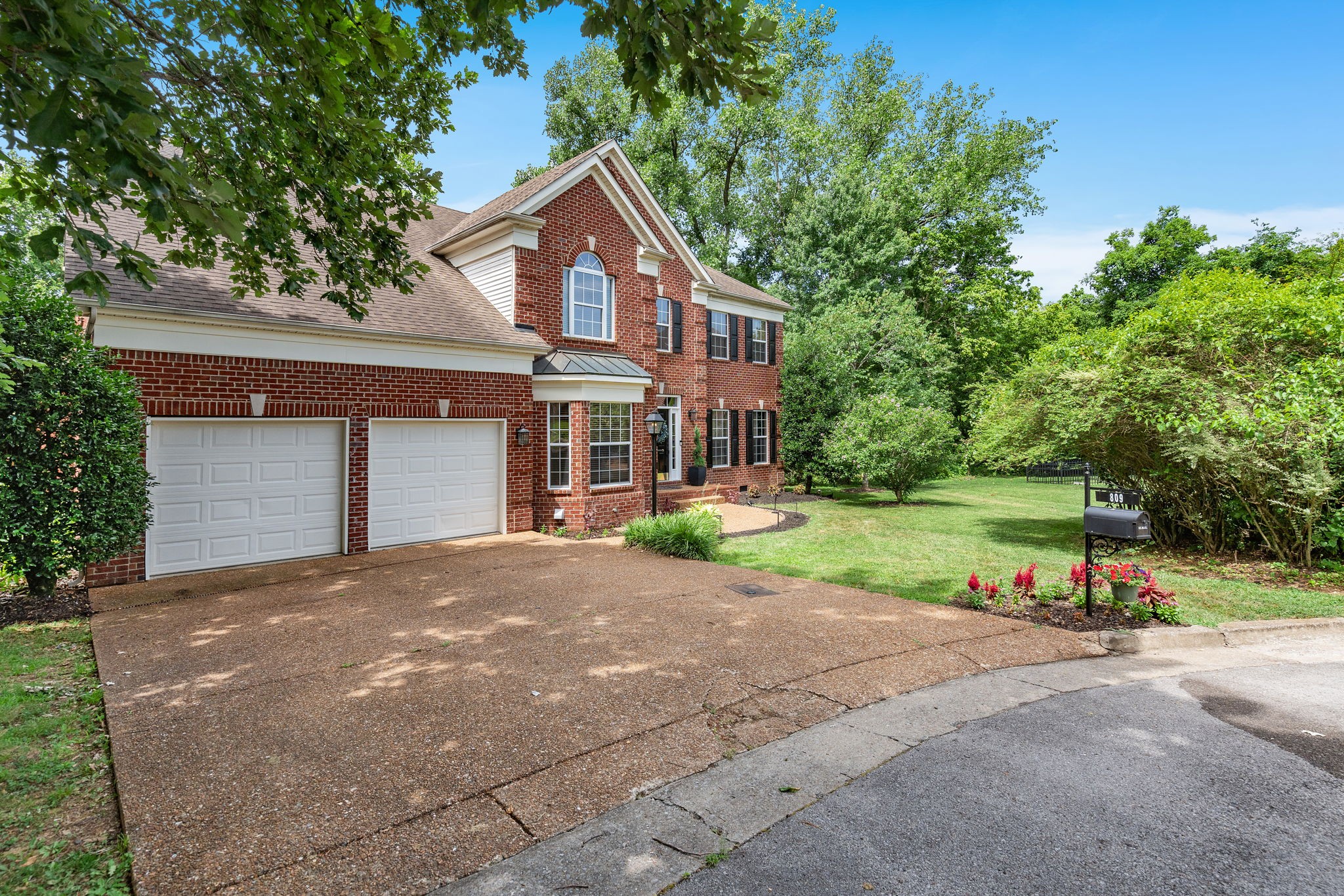 809 Century Oak Ct