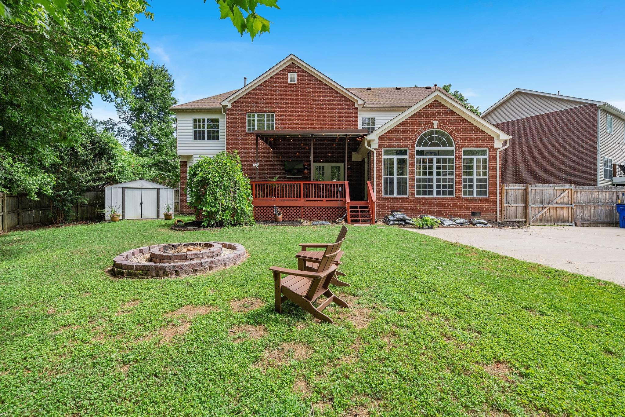 809 Century Oak Ct