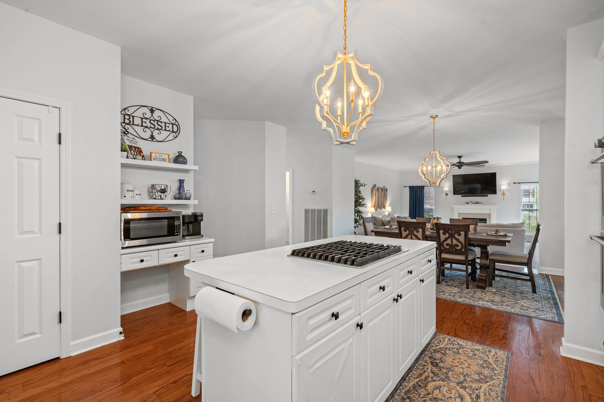 809 Century Oak Ct