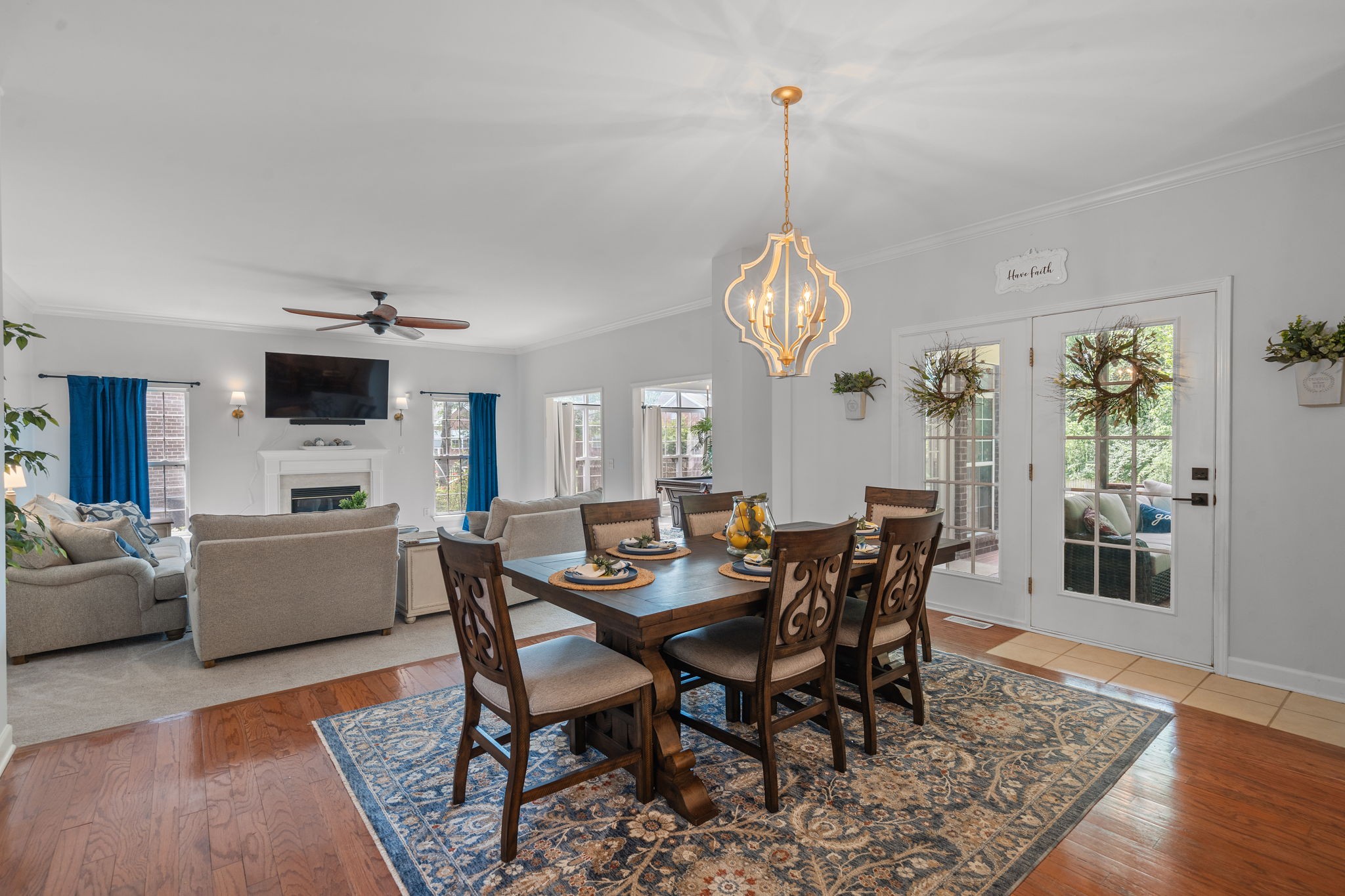 809 Century Oak Ct