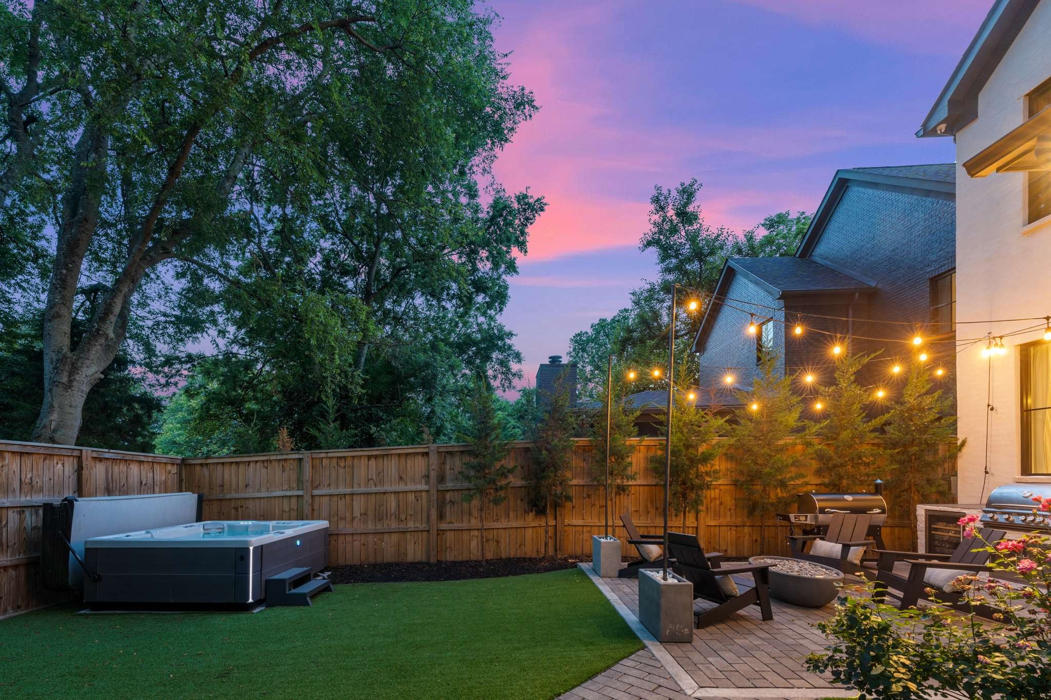 3424 Stokesmont Rd