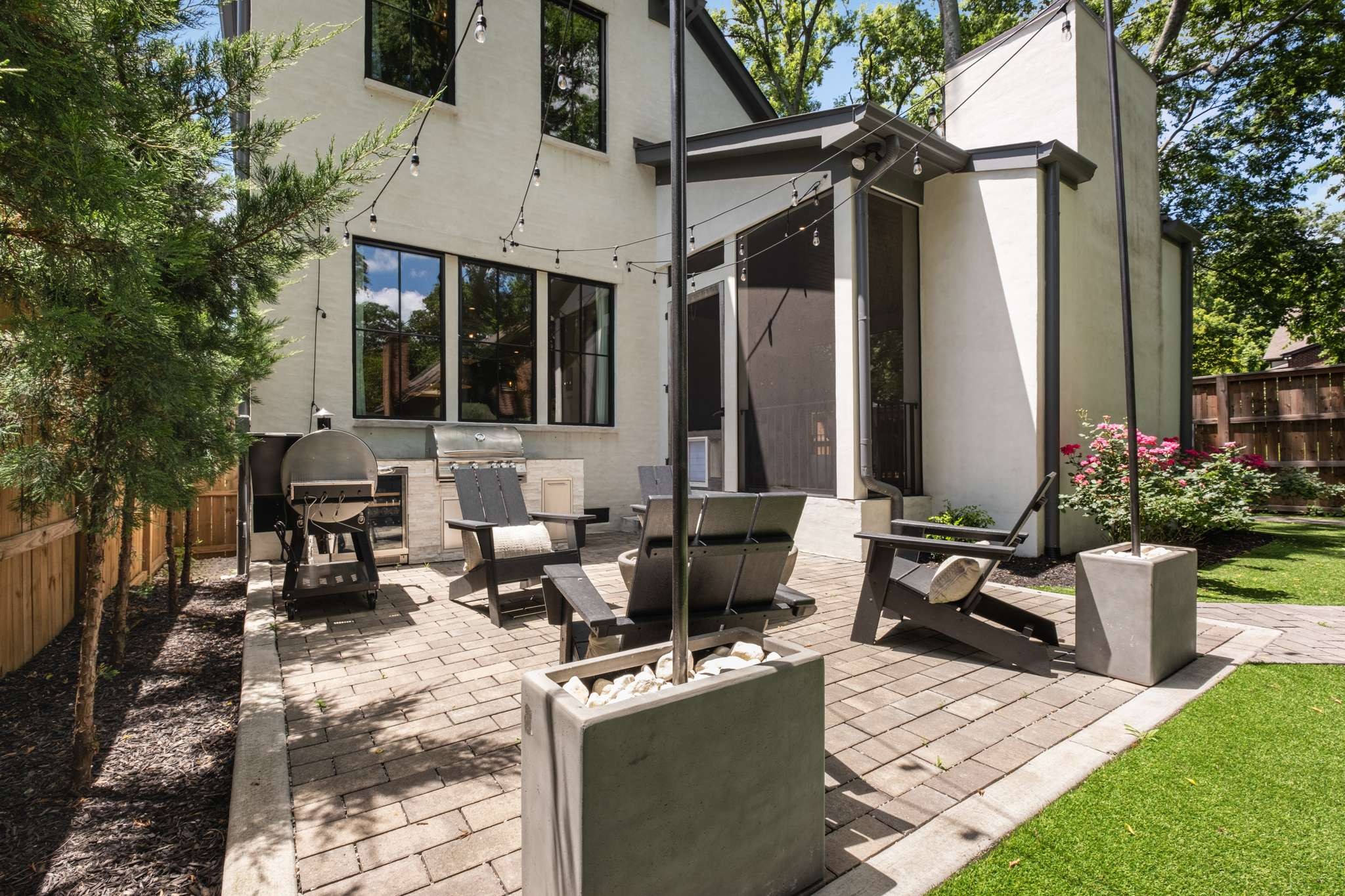 3424 Stokesmont Rd