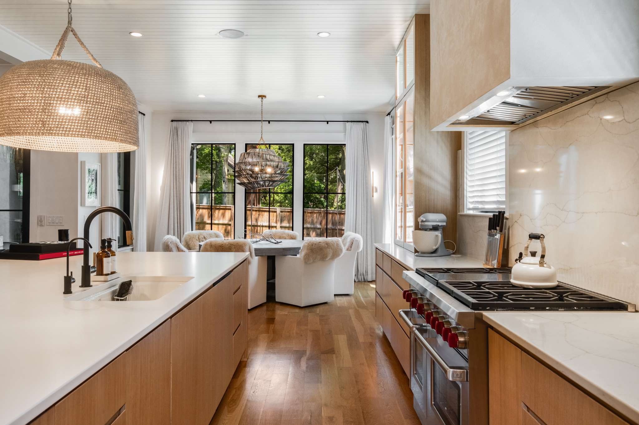 3424 Stokesmont Rd