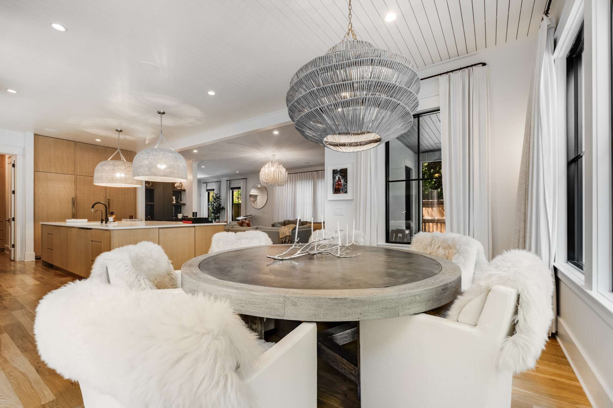 3424 Stokesmont Rd