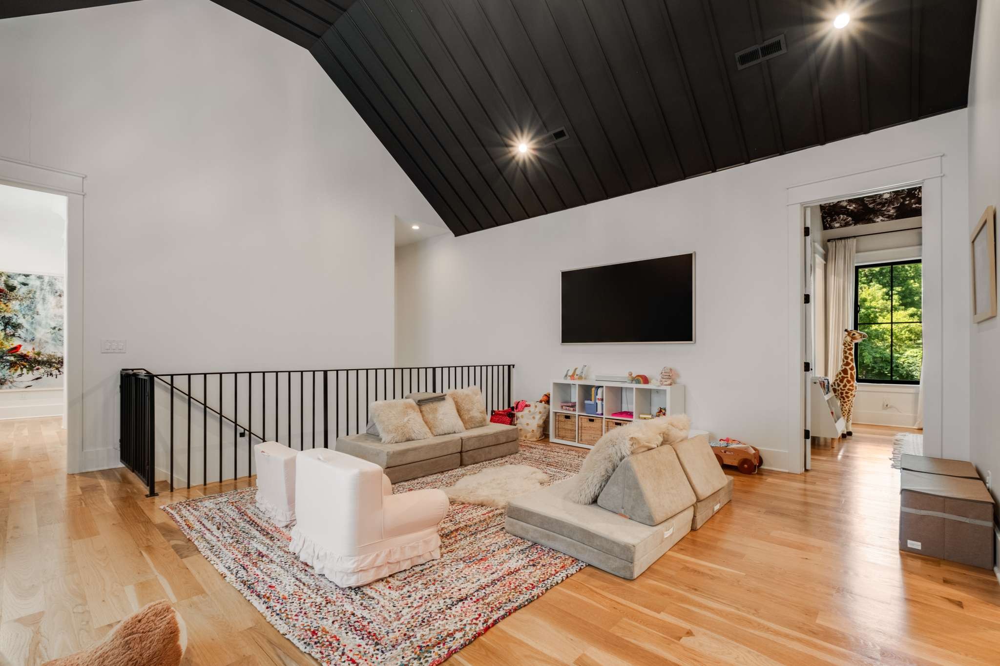 3424 Stokesmont Rd