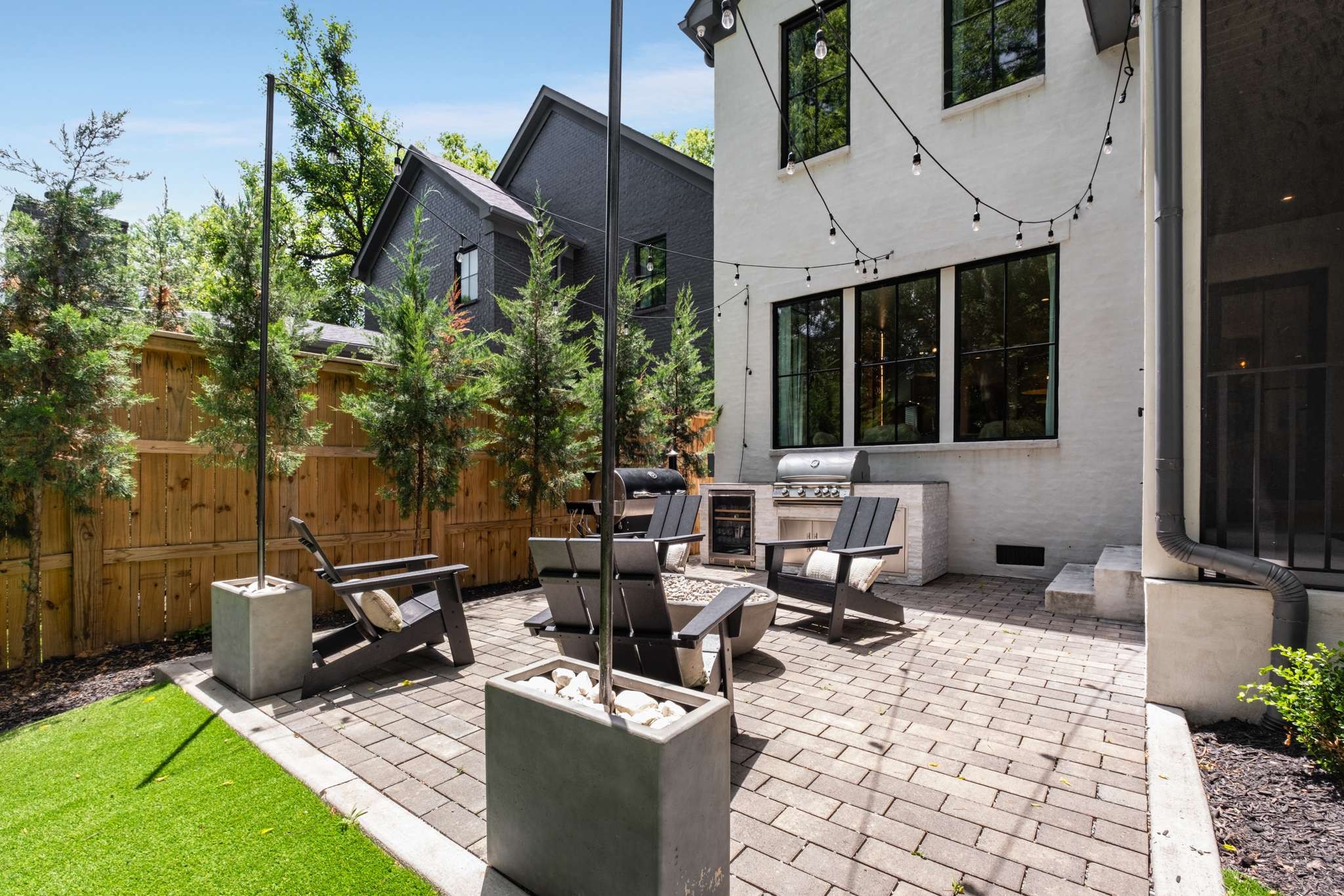 3424 Stokesmont Rd