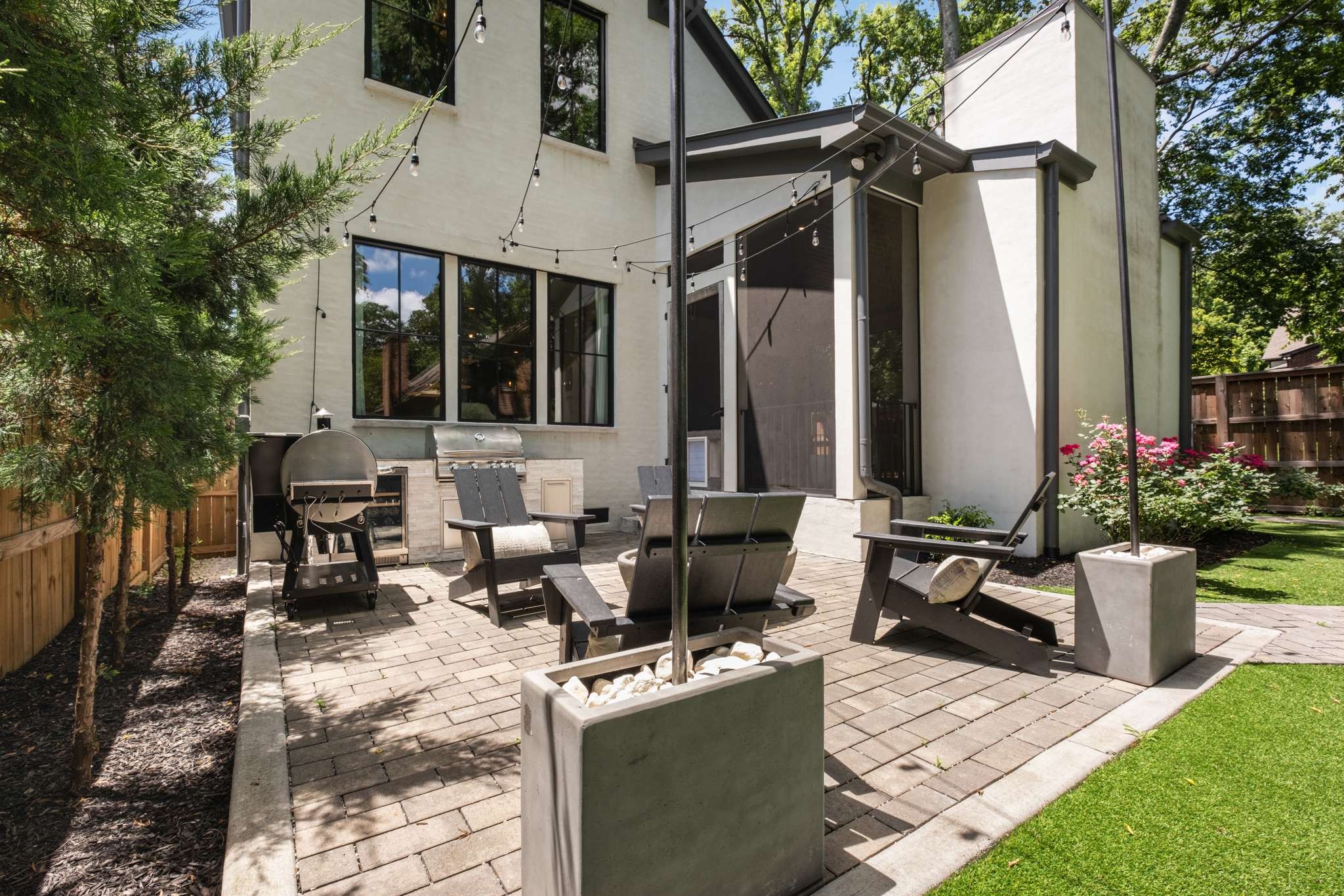 3424 Stokesmont Rd