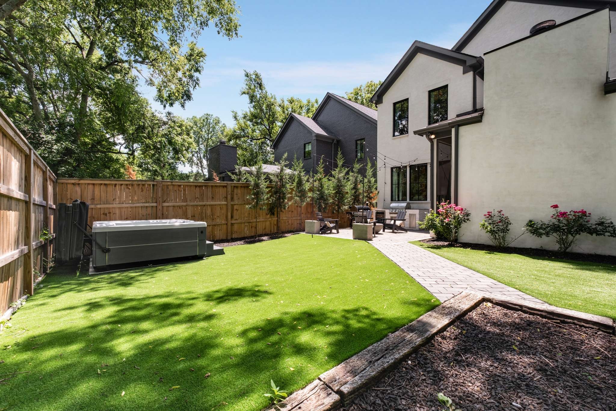 3424 Stokesmont Rd