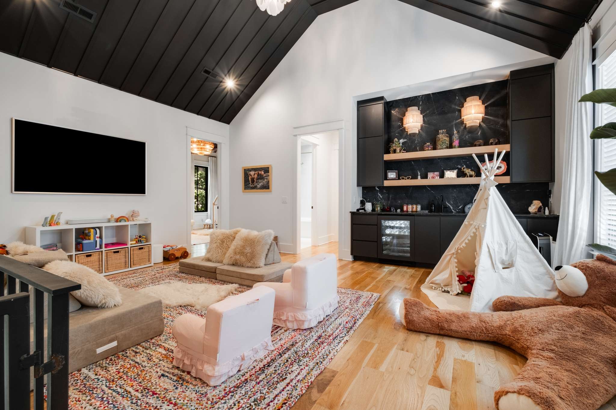 3424 Stokesmont Rd