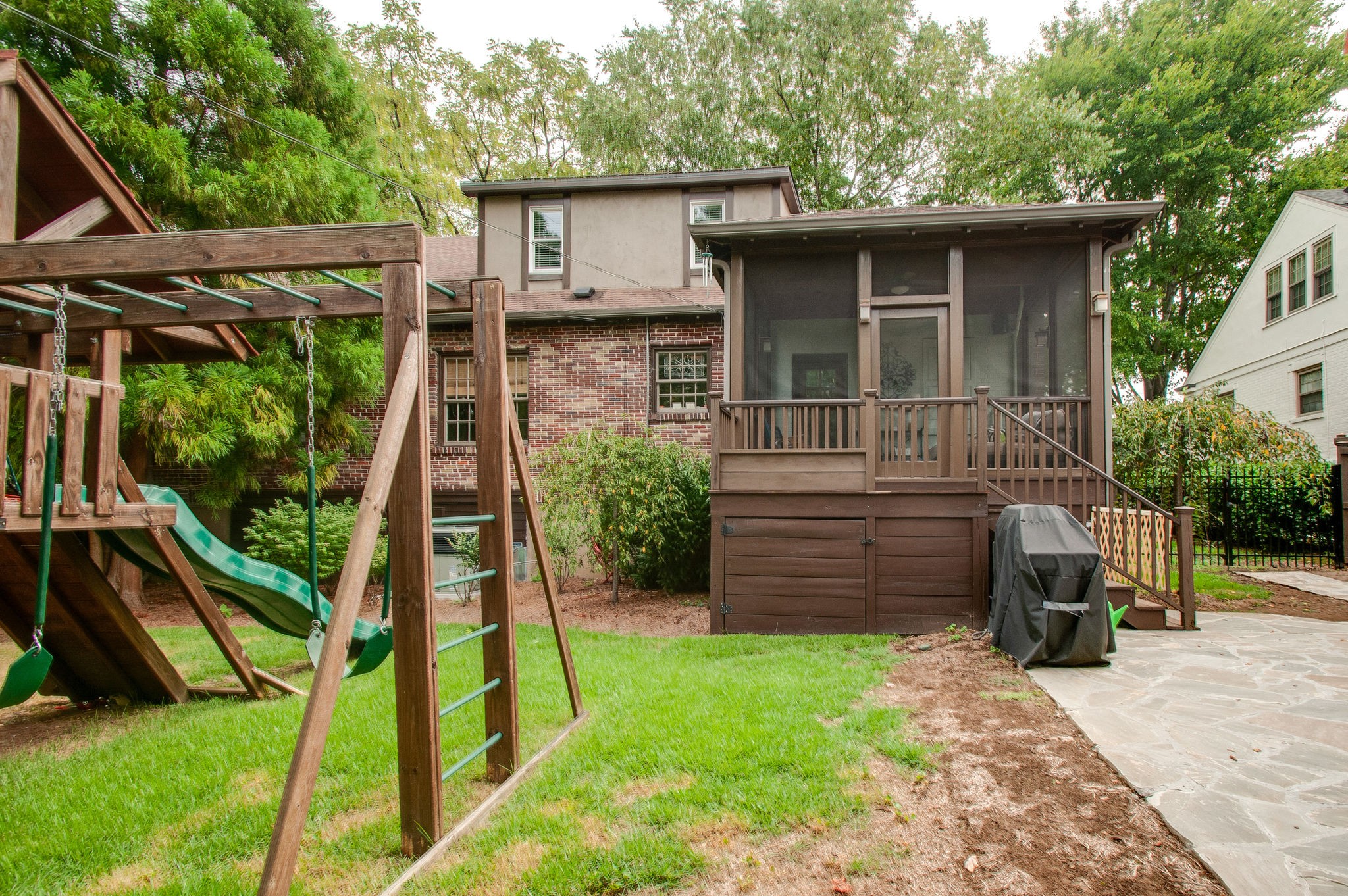 219 Lauderdale Rd