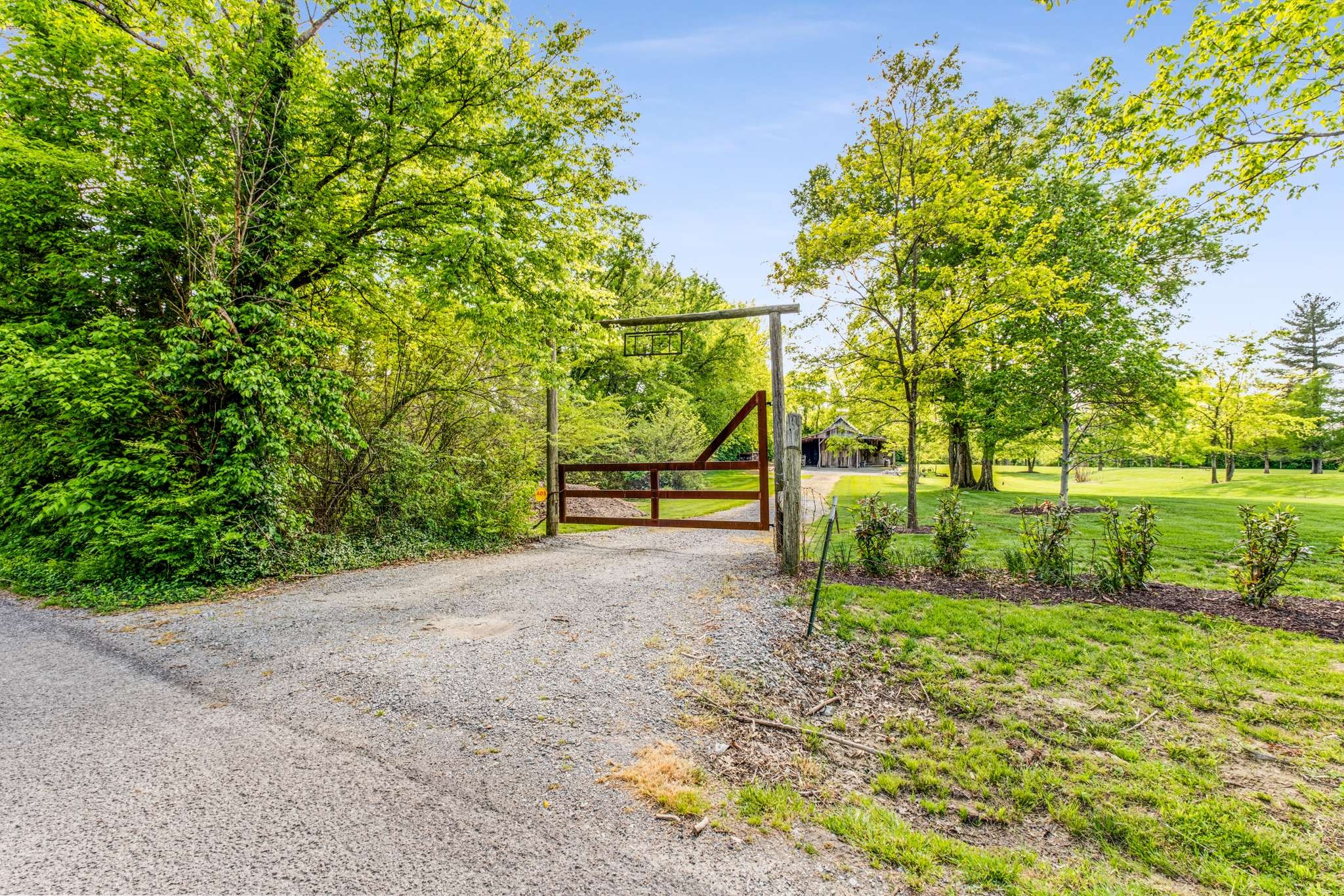 405B Webb Rd, W