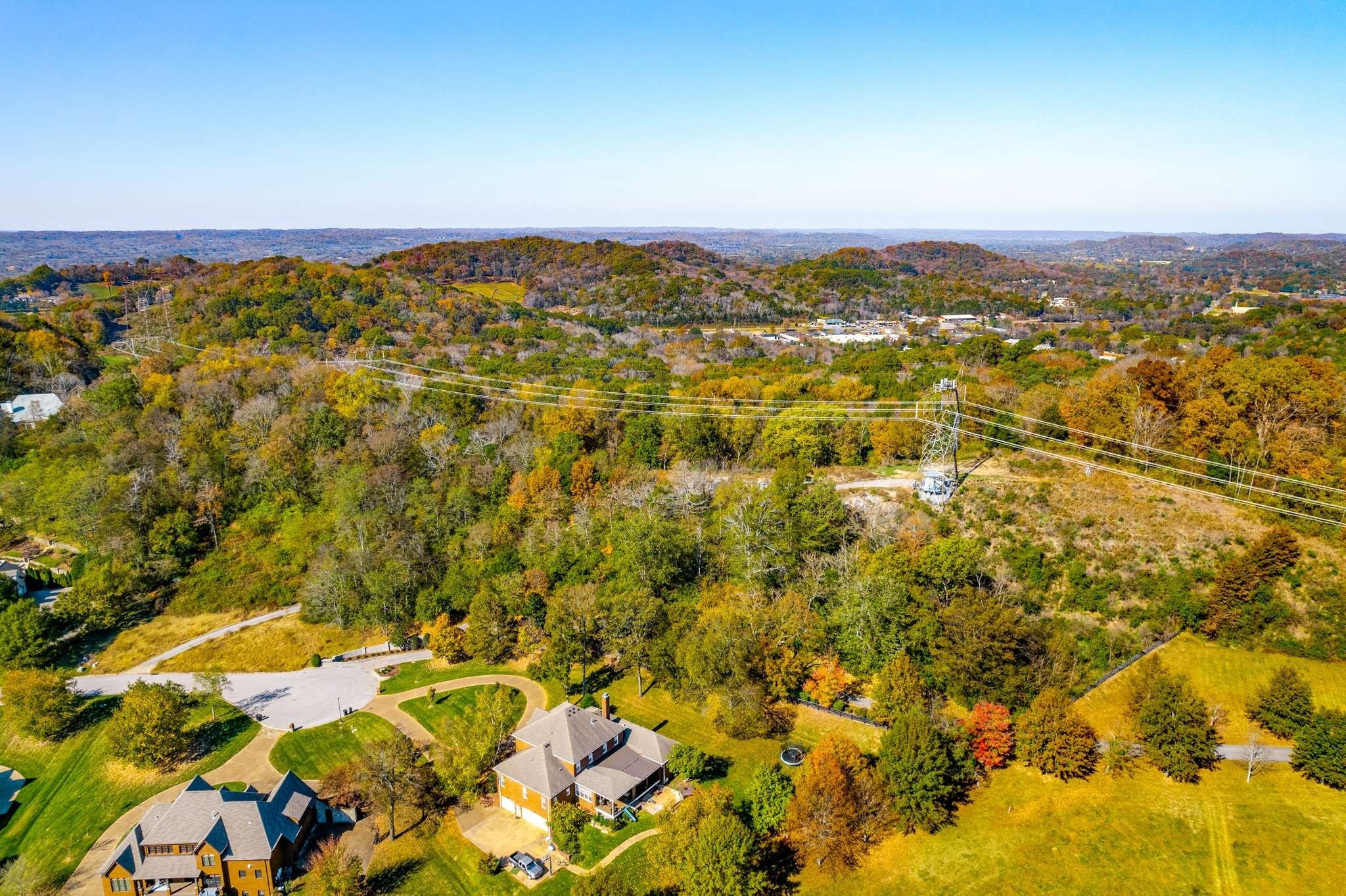 402 Lake Valley Dr