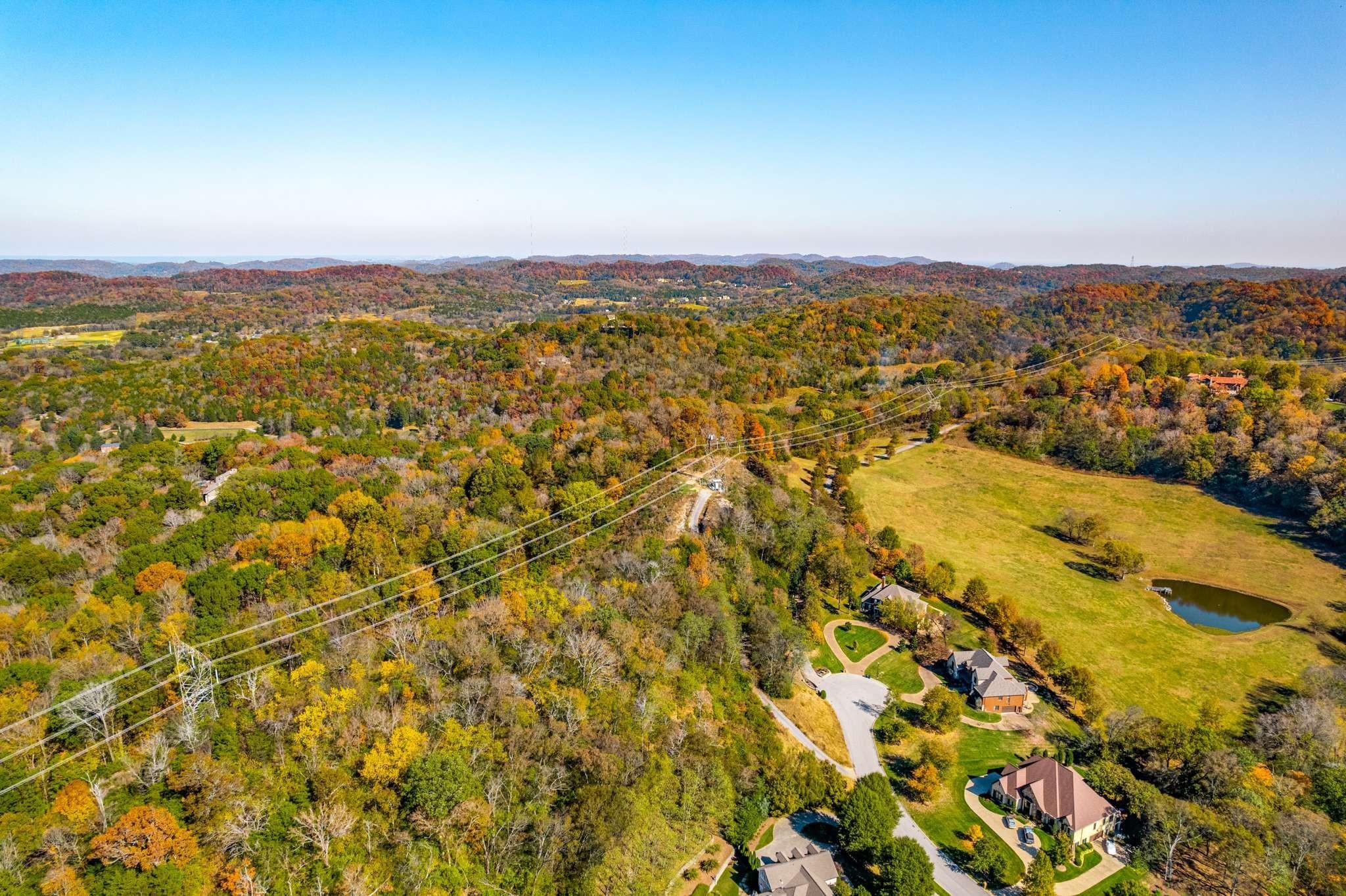 402 Lake Valley Dr