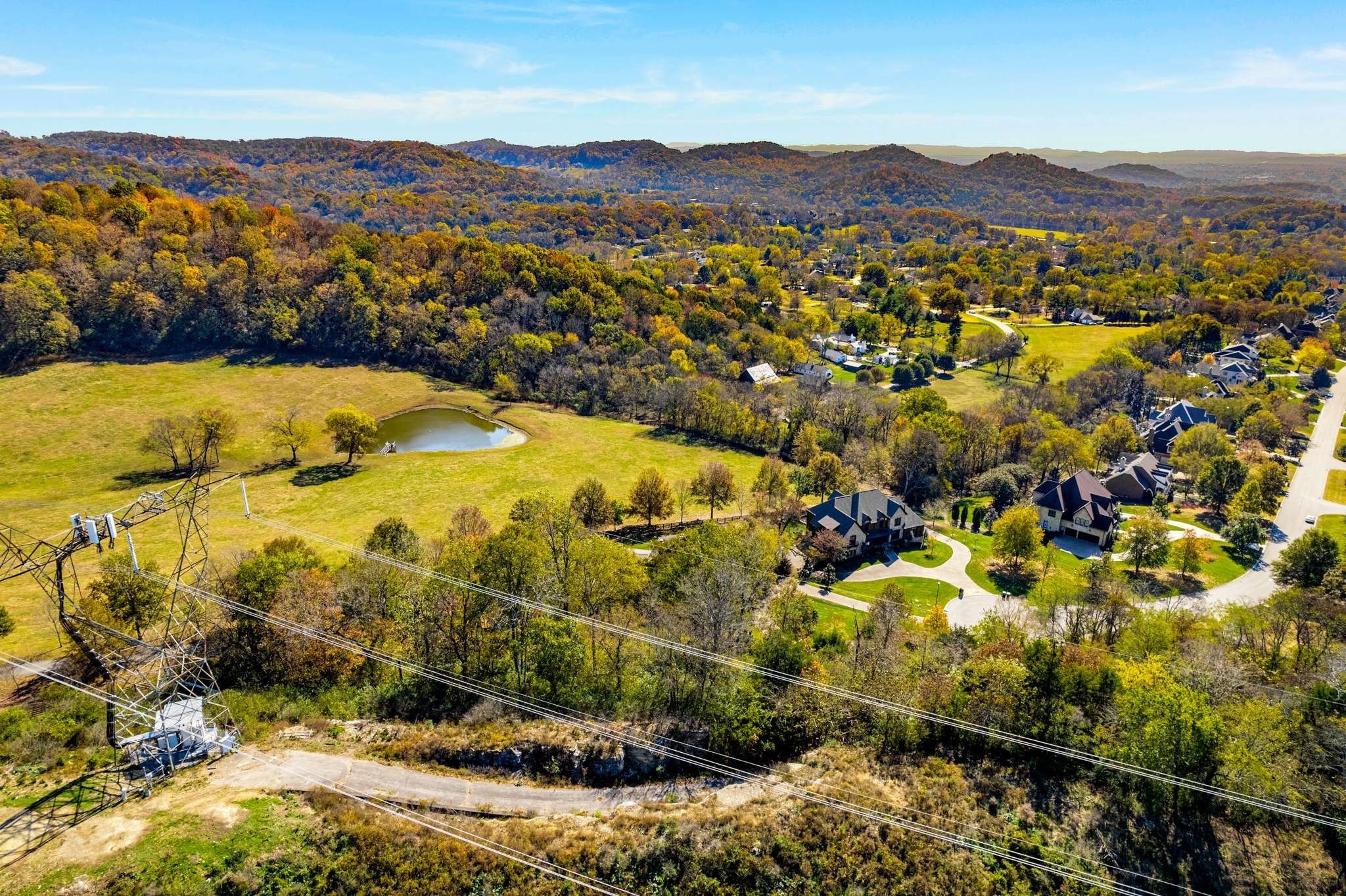 402 Lake Valley Dr