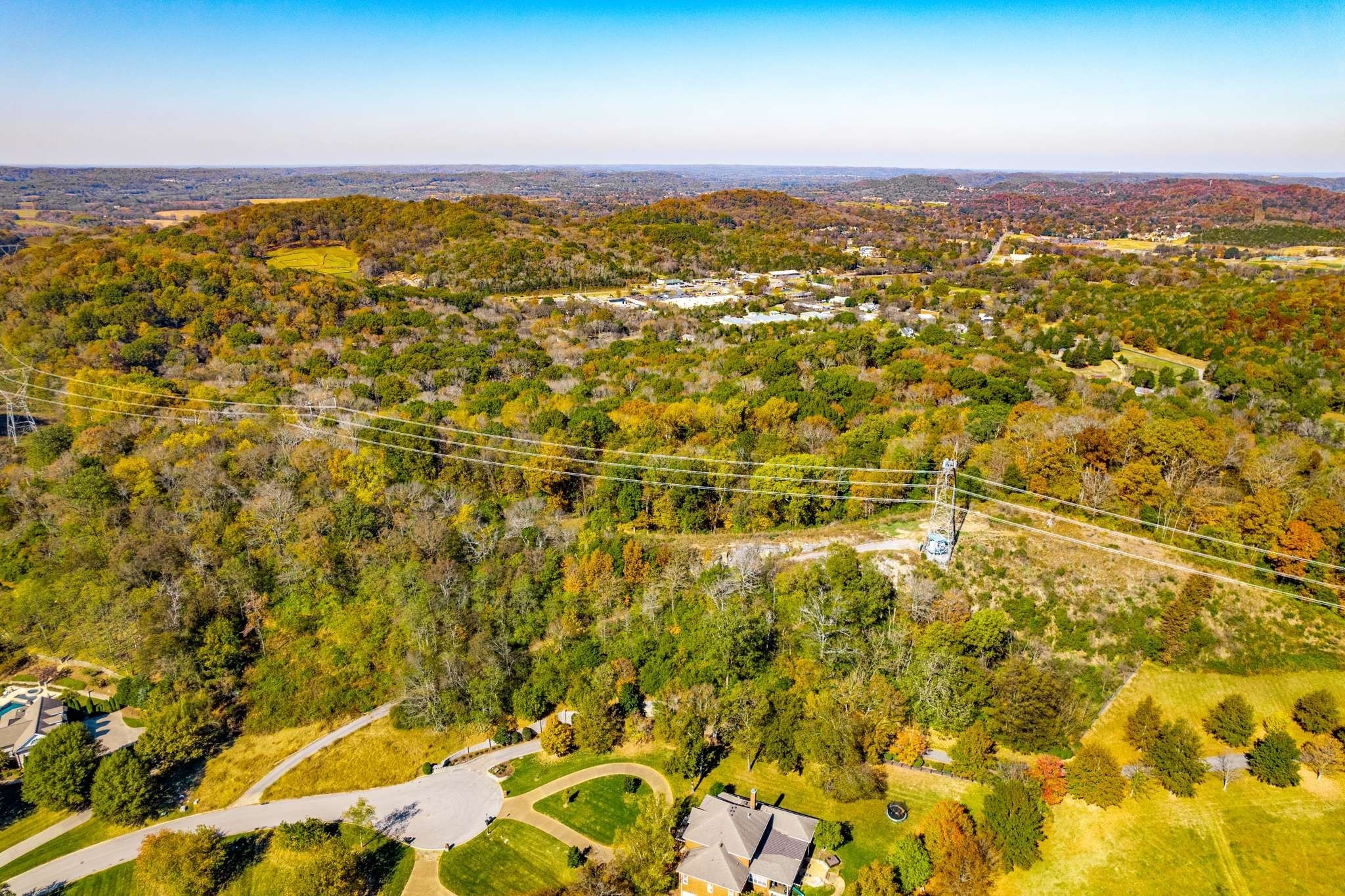 402 Lake Valley Dr