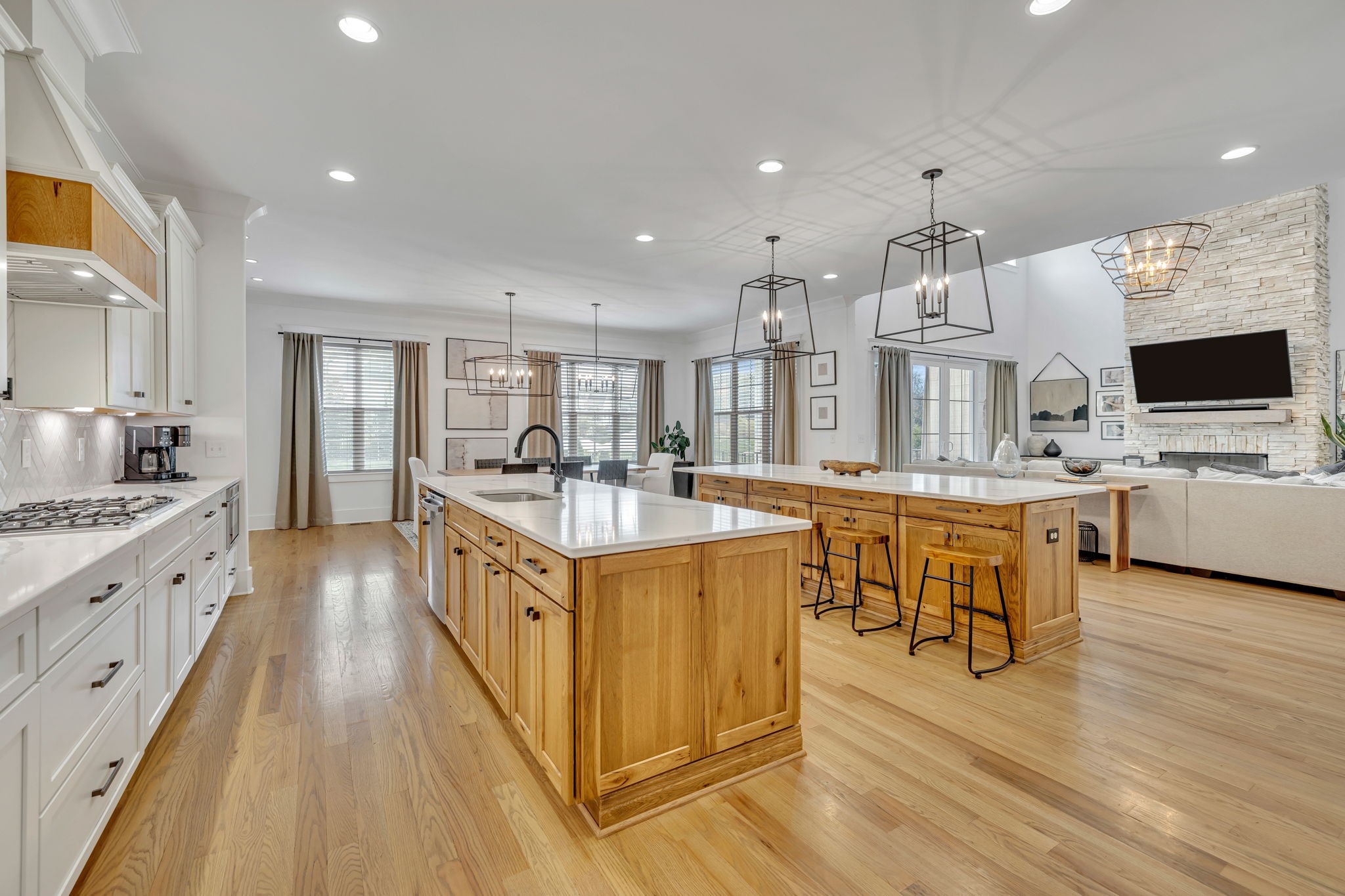 2109 Burgin Dr