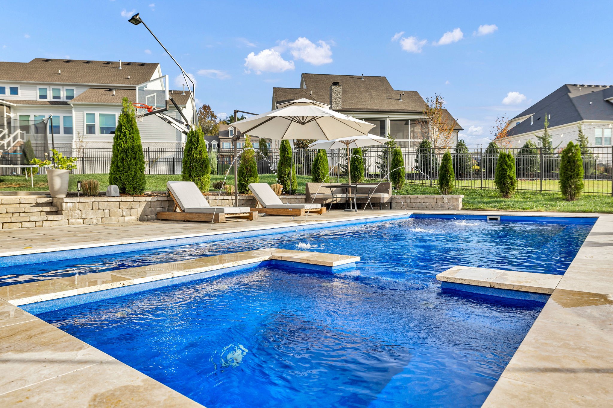 2109 Burgin Dr