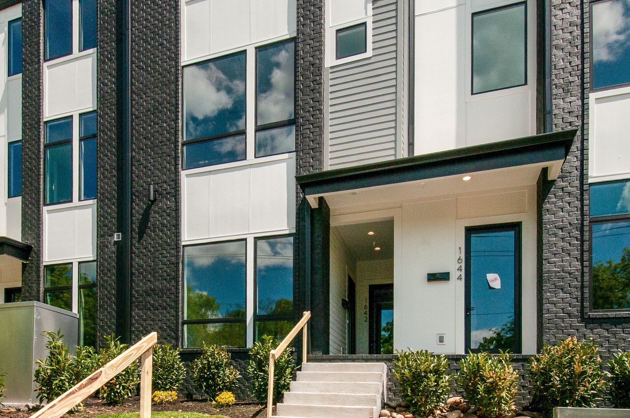 1640 19th Ave, S Unit: 8
