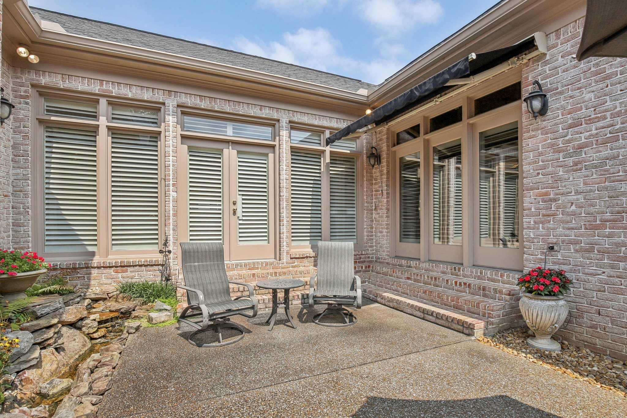 420 Prestwick Ct