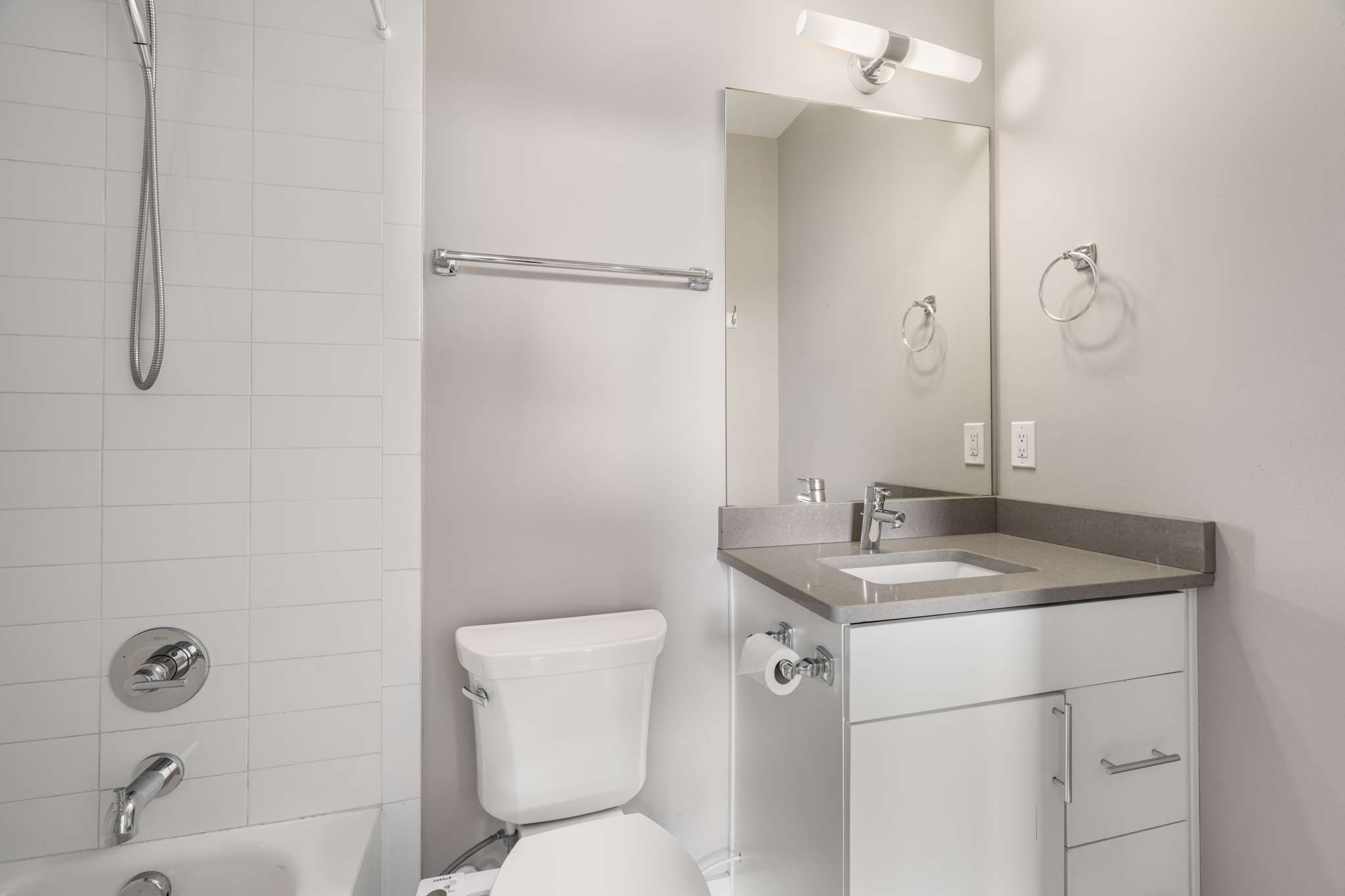 1004 Russell St Unit: 4
