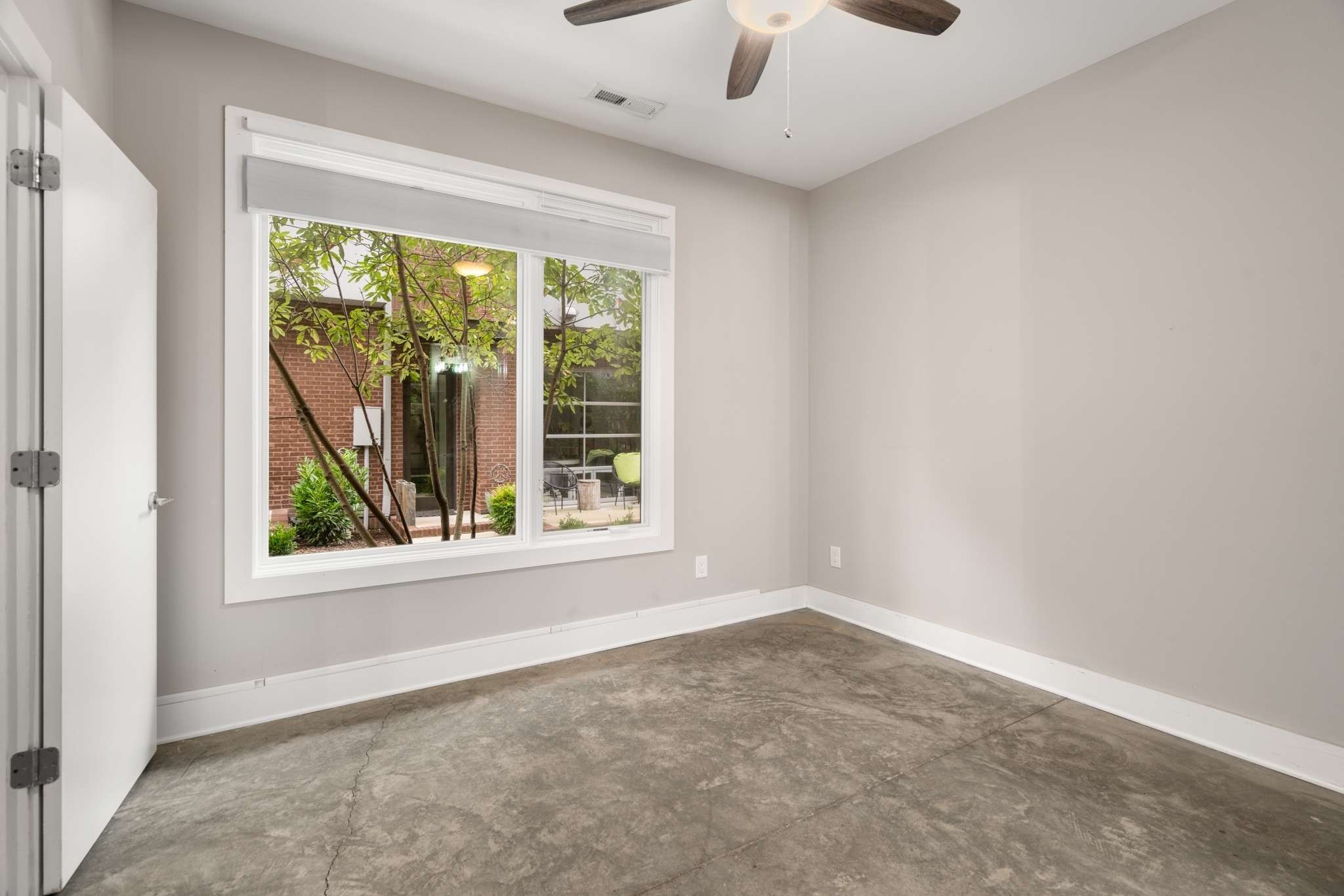 1004 Russell St Unit: 4