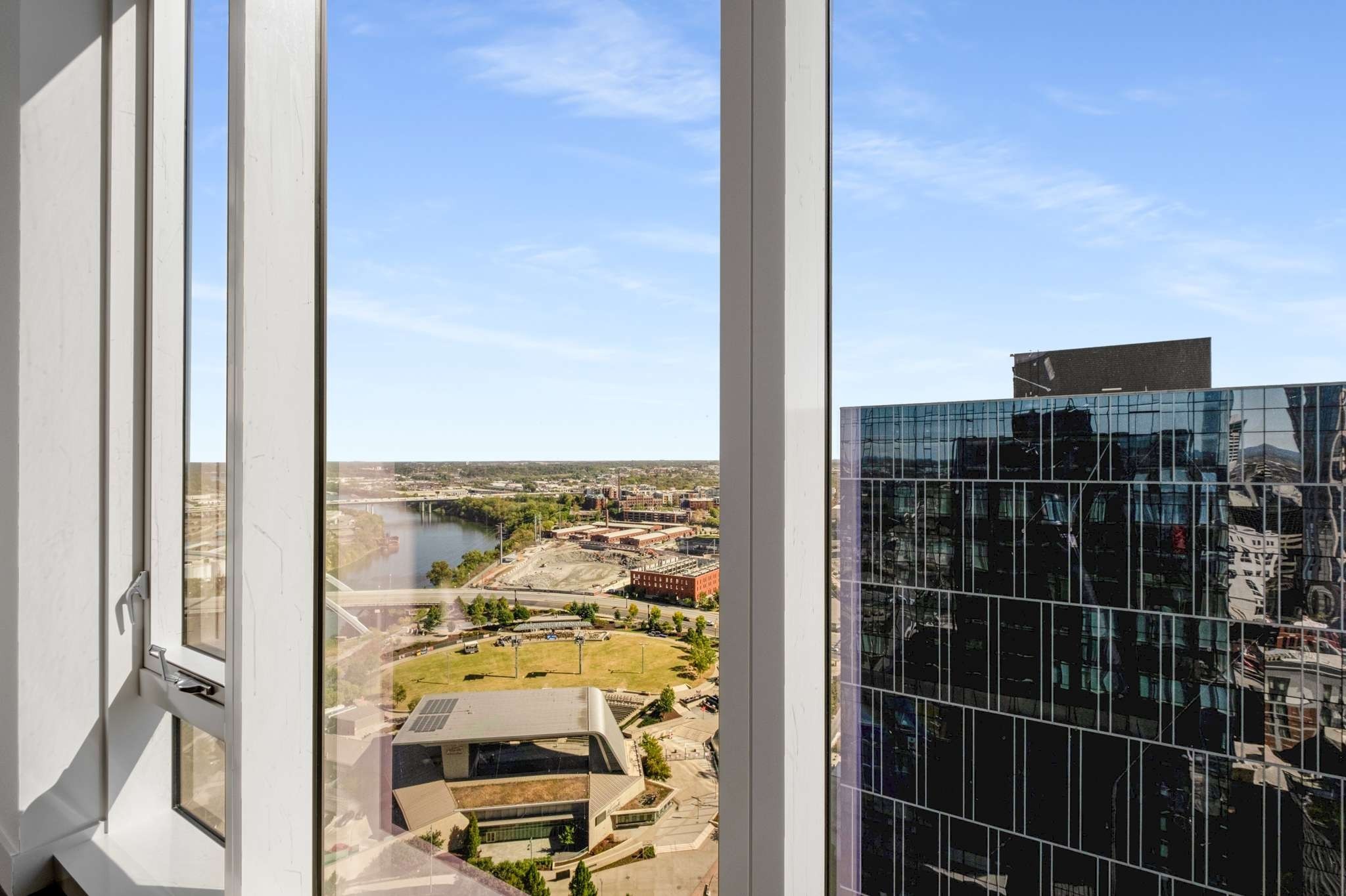 160 2nd Ave, S Unit: 2304