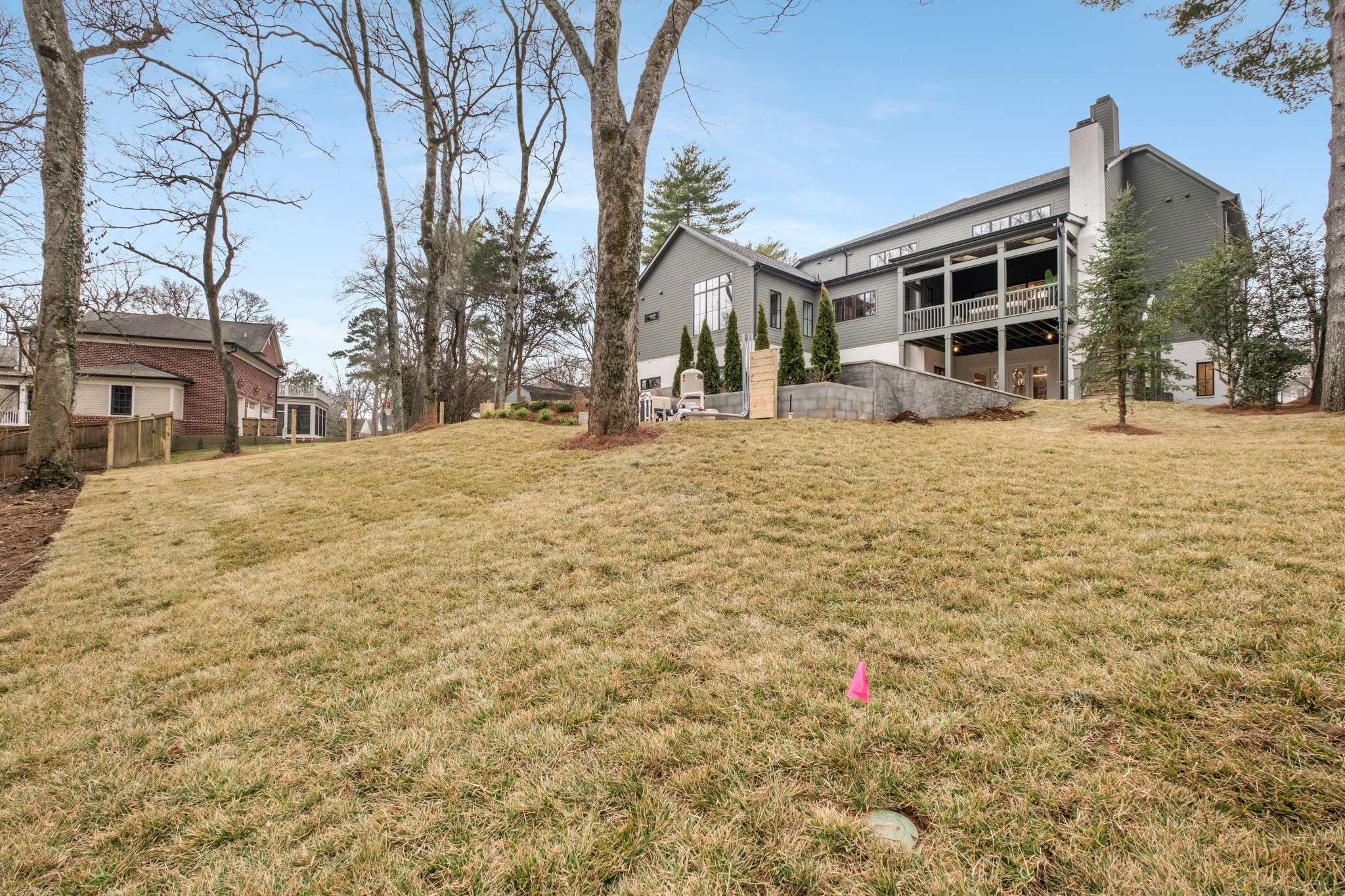 3922 Dorcas Dr