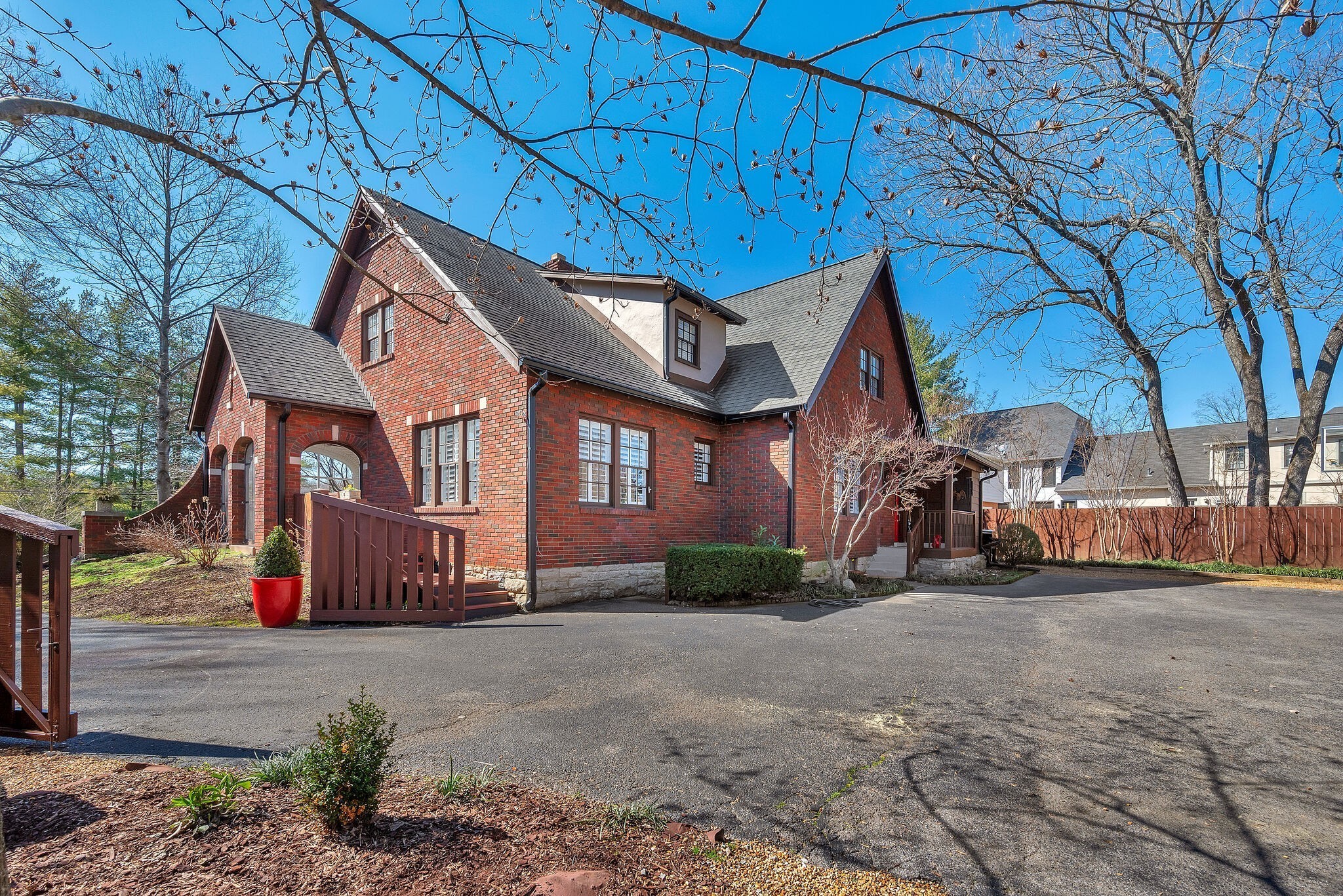 4022 Woodmont Blvd