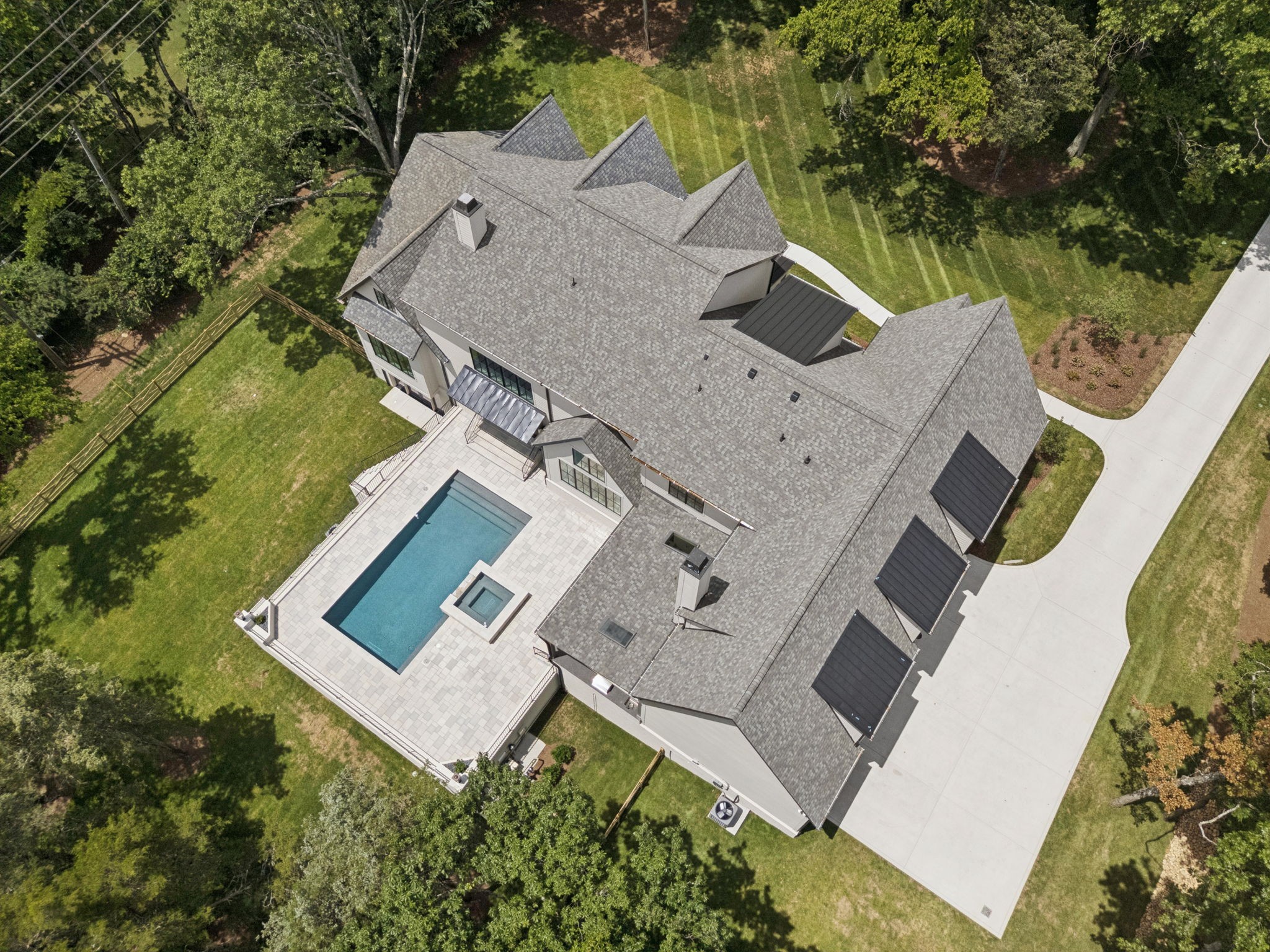 4530 Everett Dr