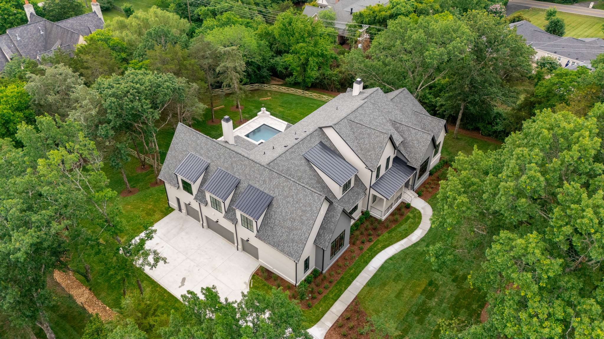 4530 Everett Dr