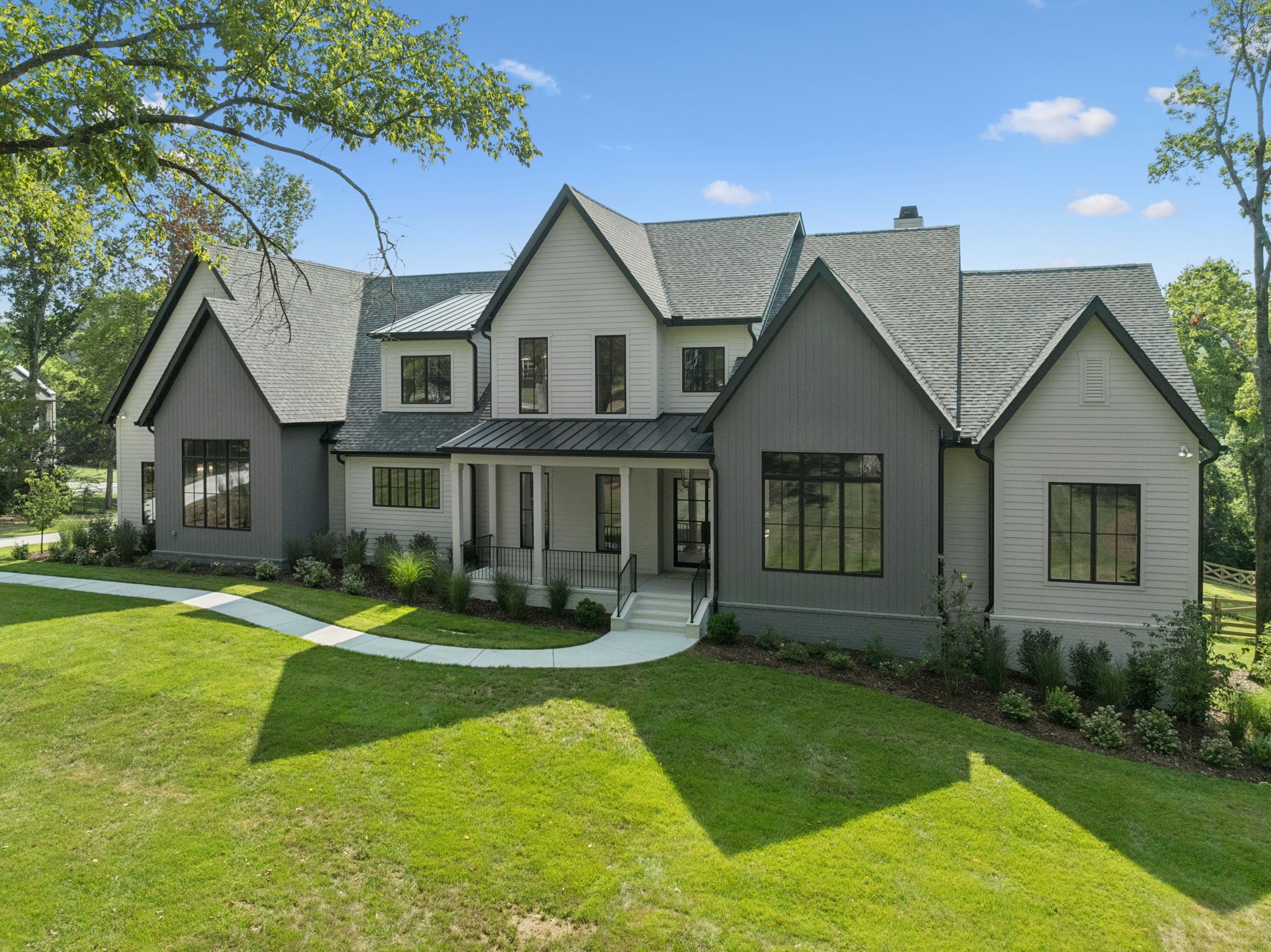4530 Everett Dr