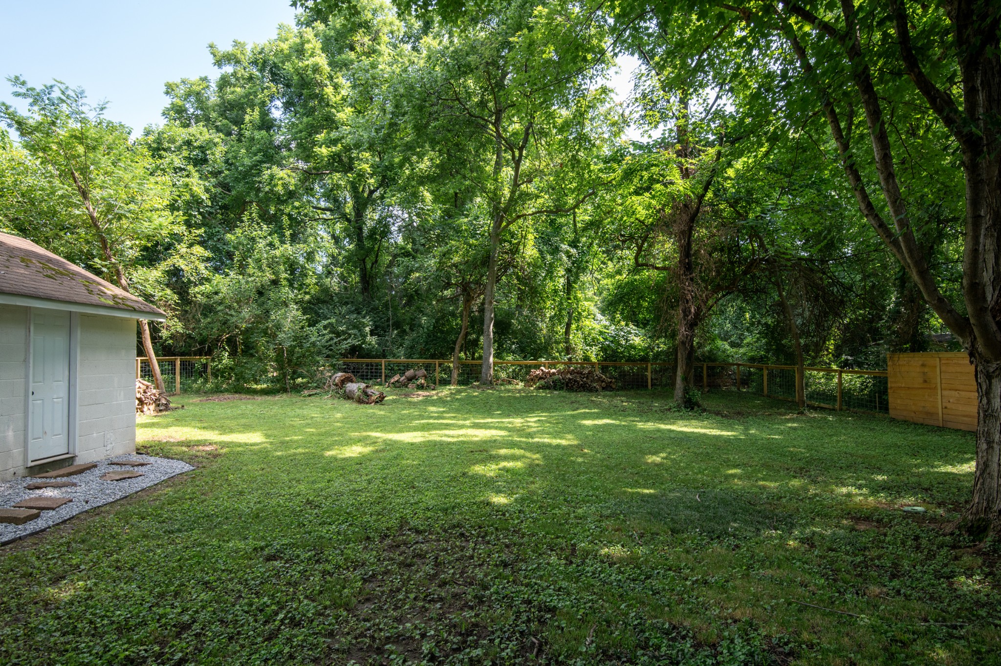 2309 Shadow Ln