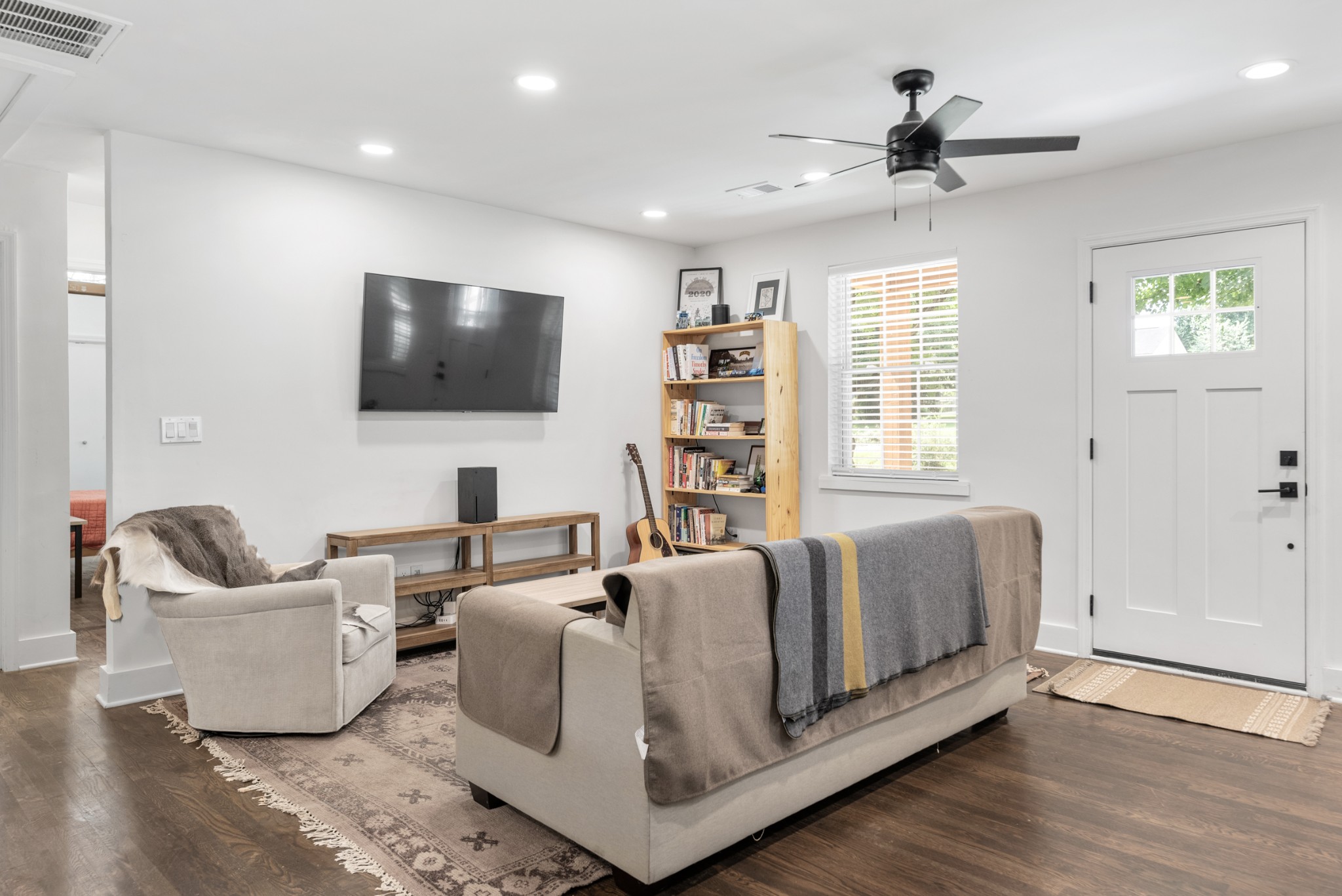 2309 Shadow Ln