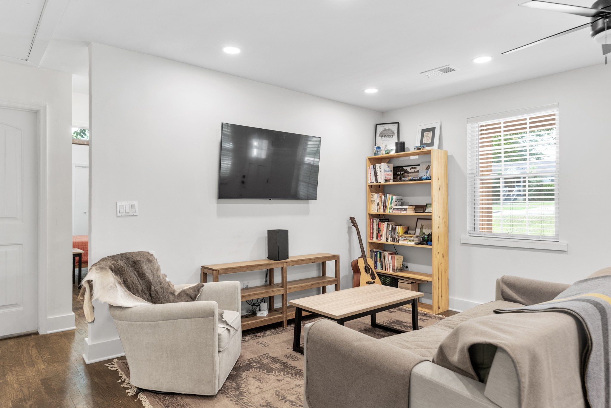 2309 Shadow Ln